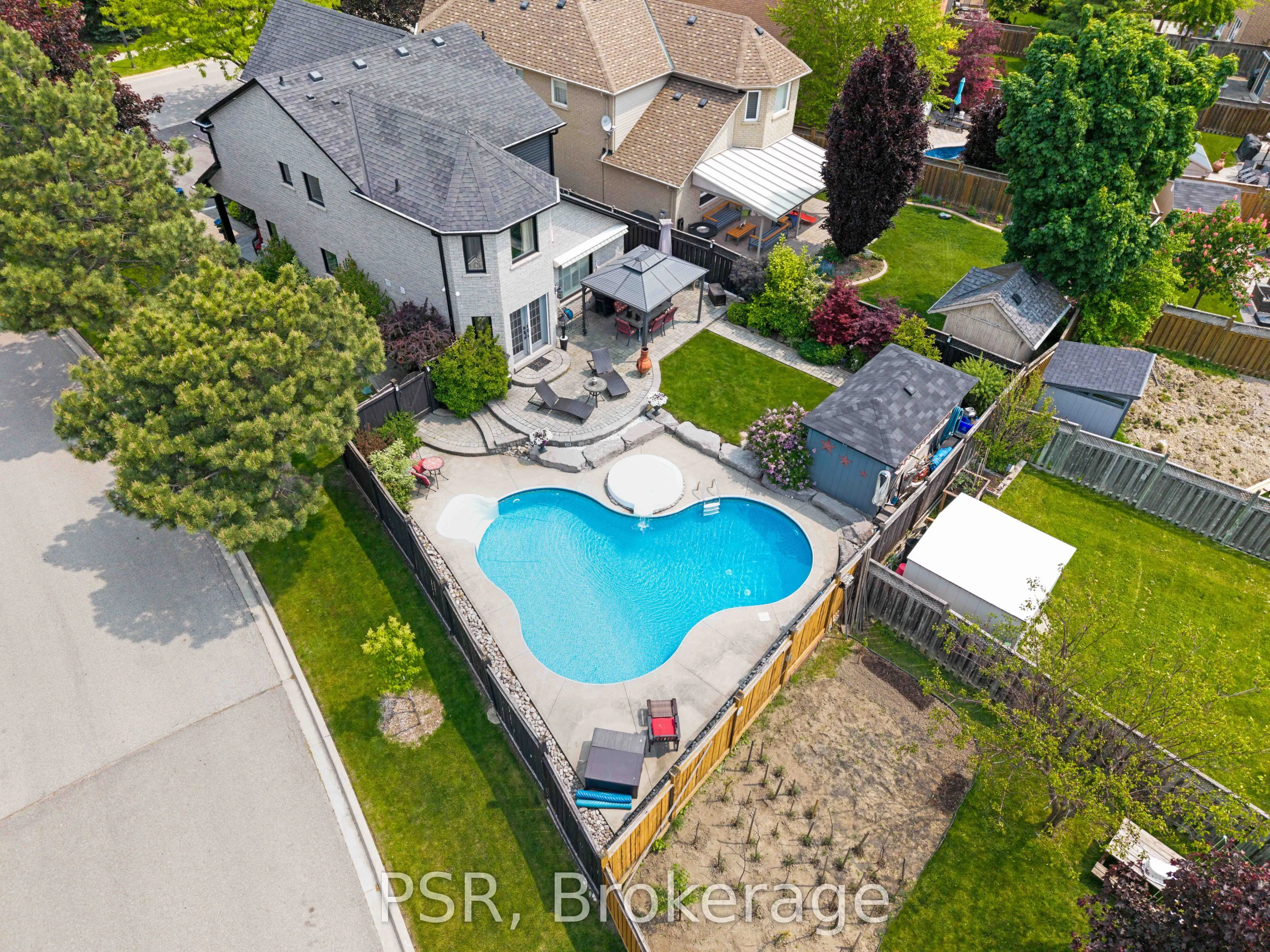 11 Tanzini Drive