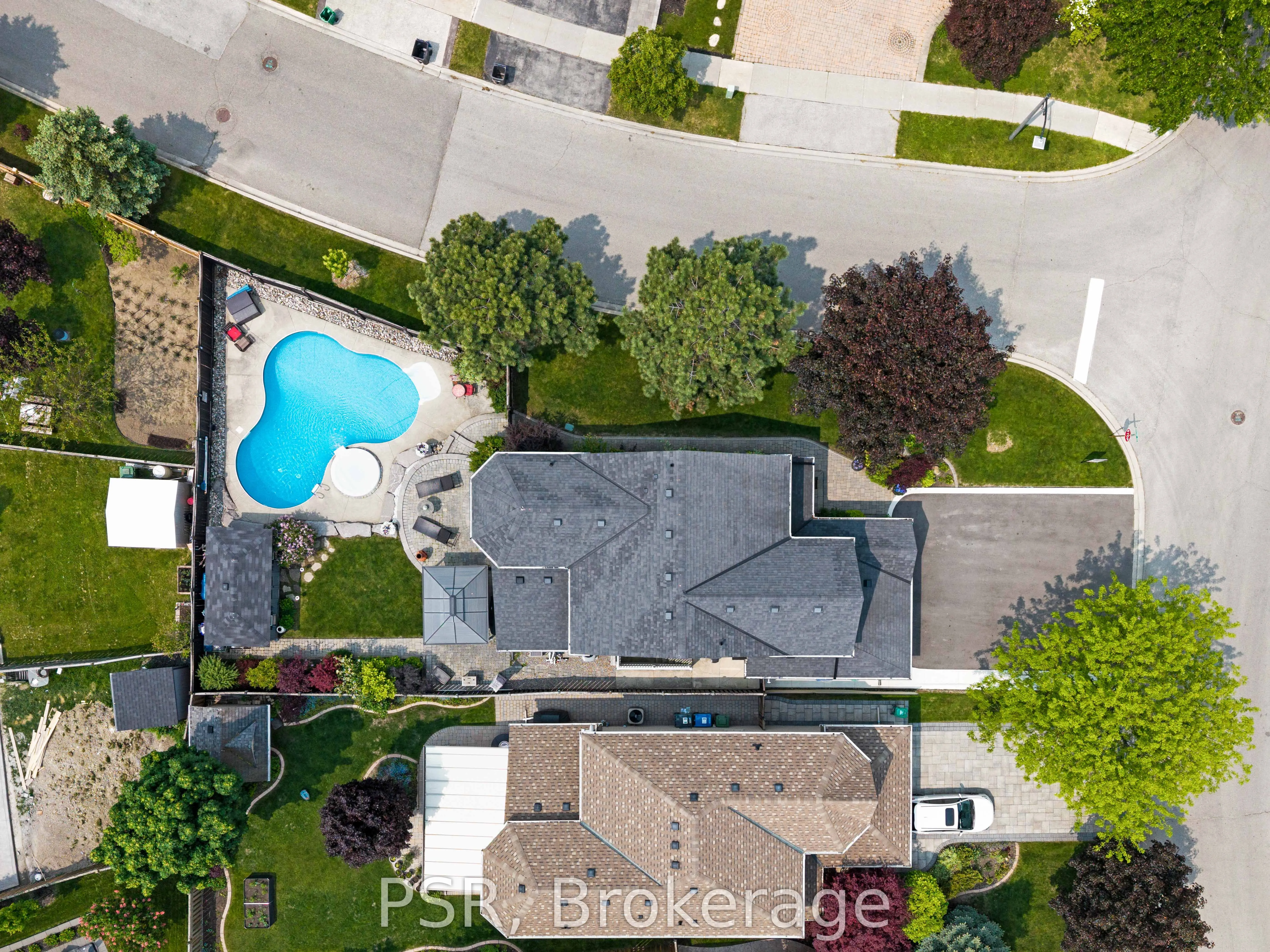 11 Tanzini Drive