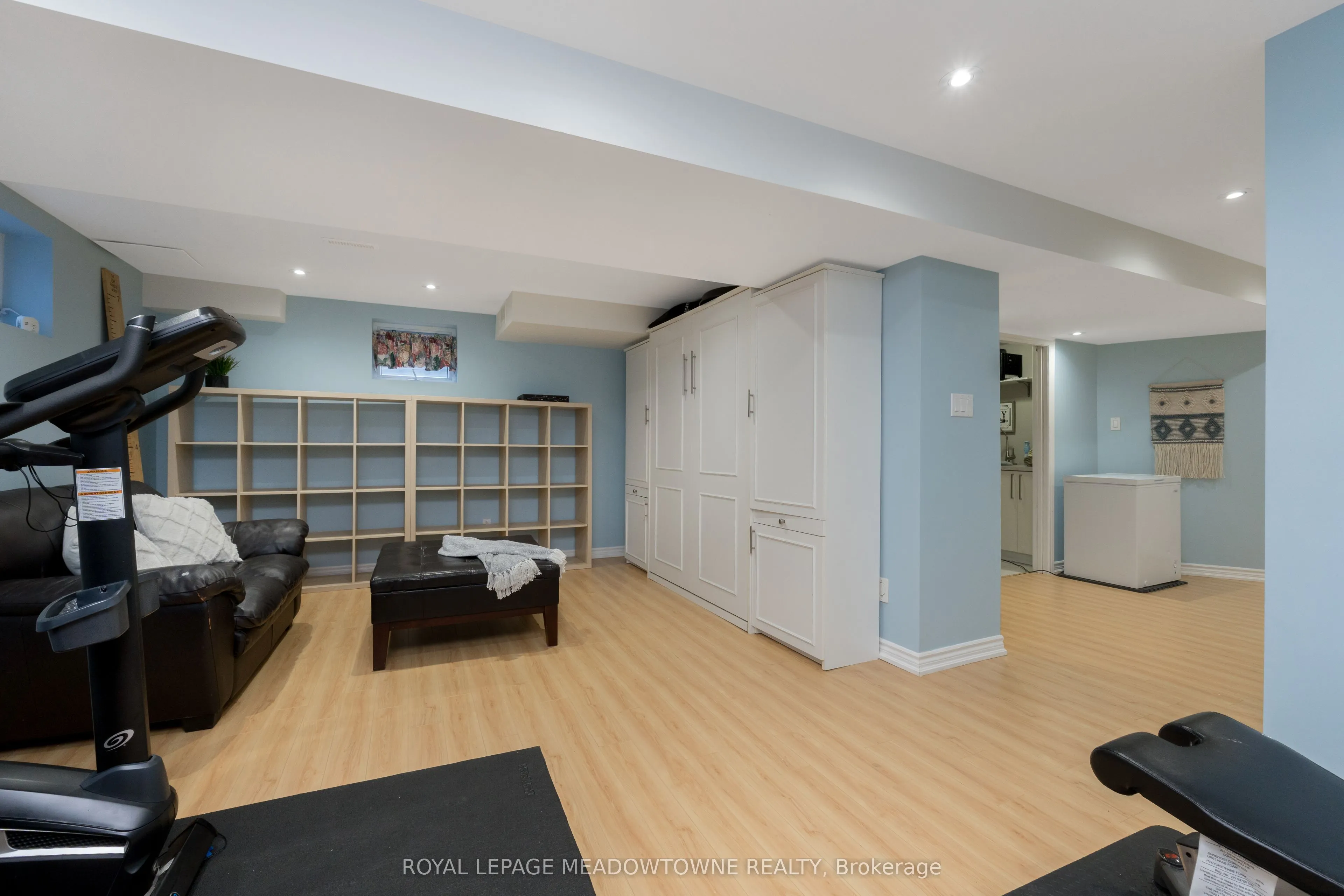 1876 Stevington Crescent