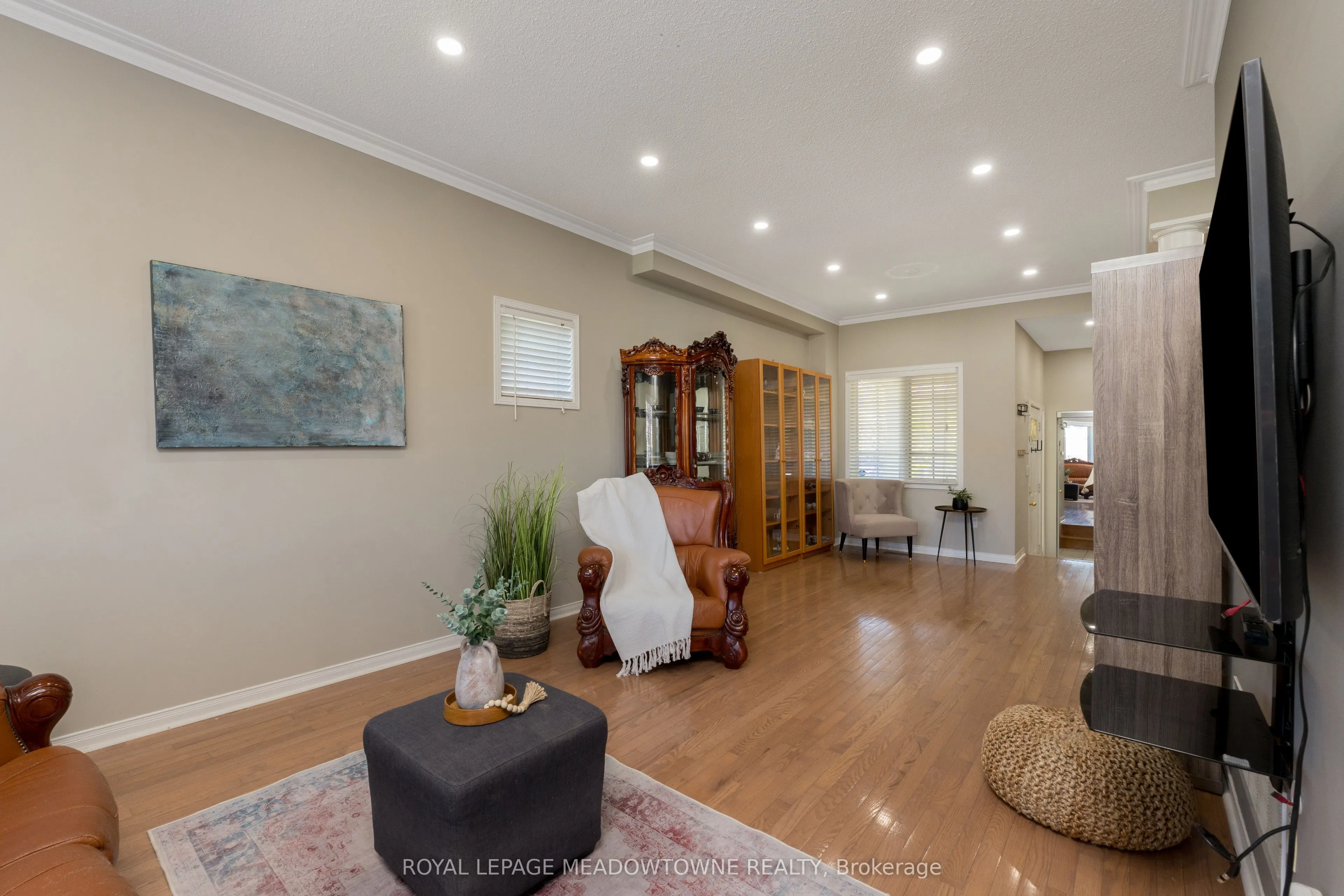 1876 Stevington Crescent