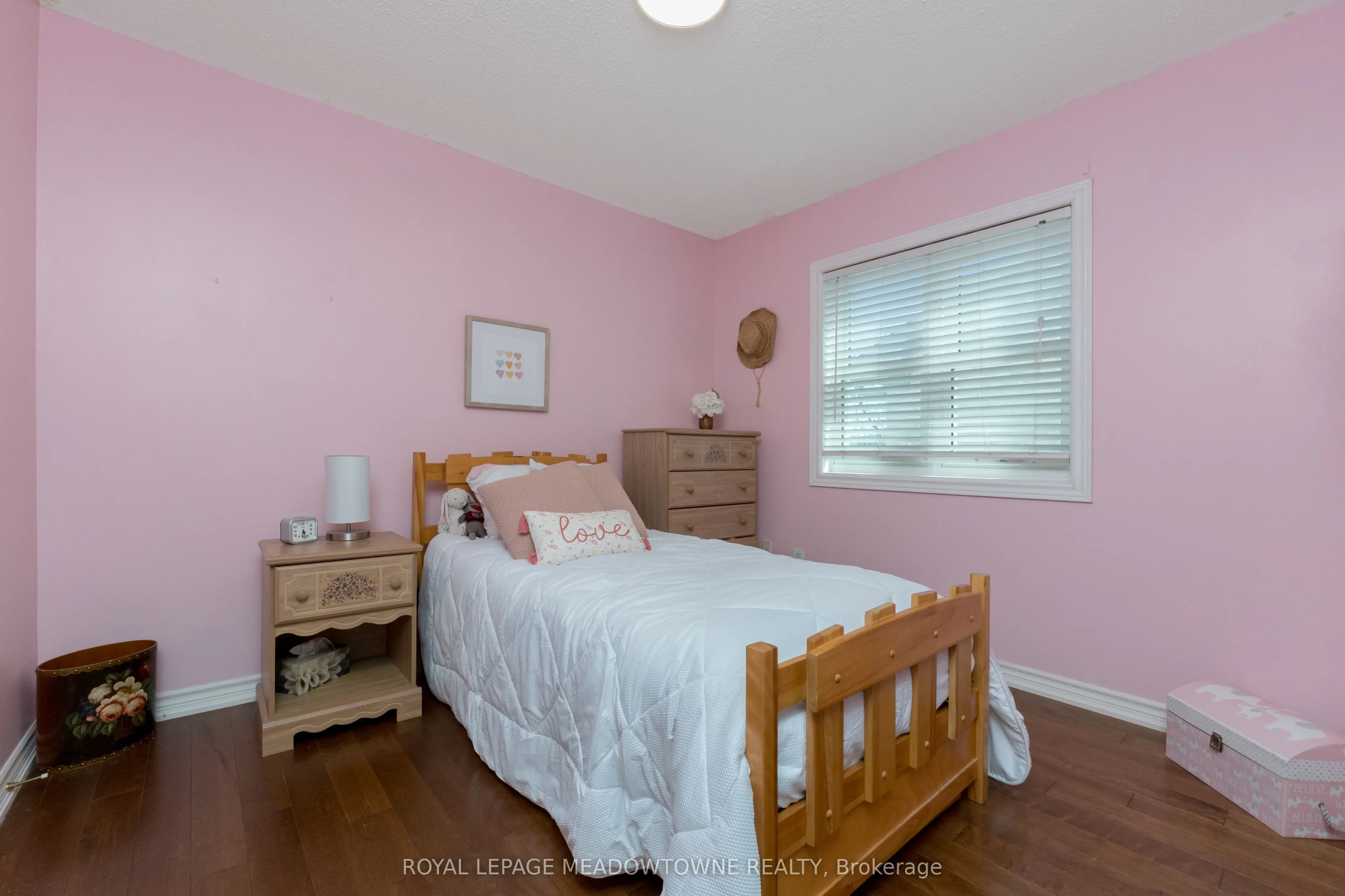 1876 Stevington Crescent