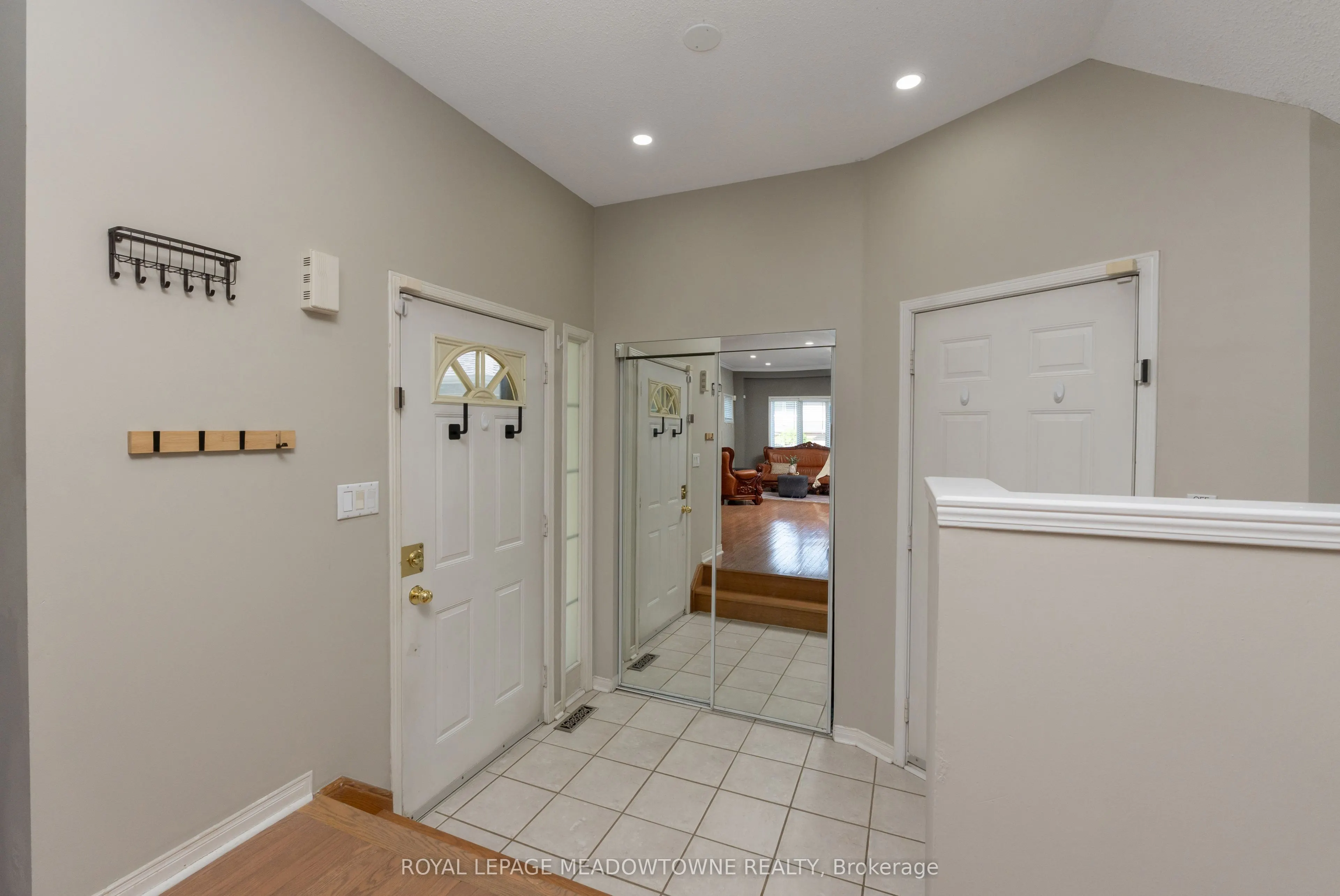 1876 Stevington Crescent