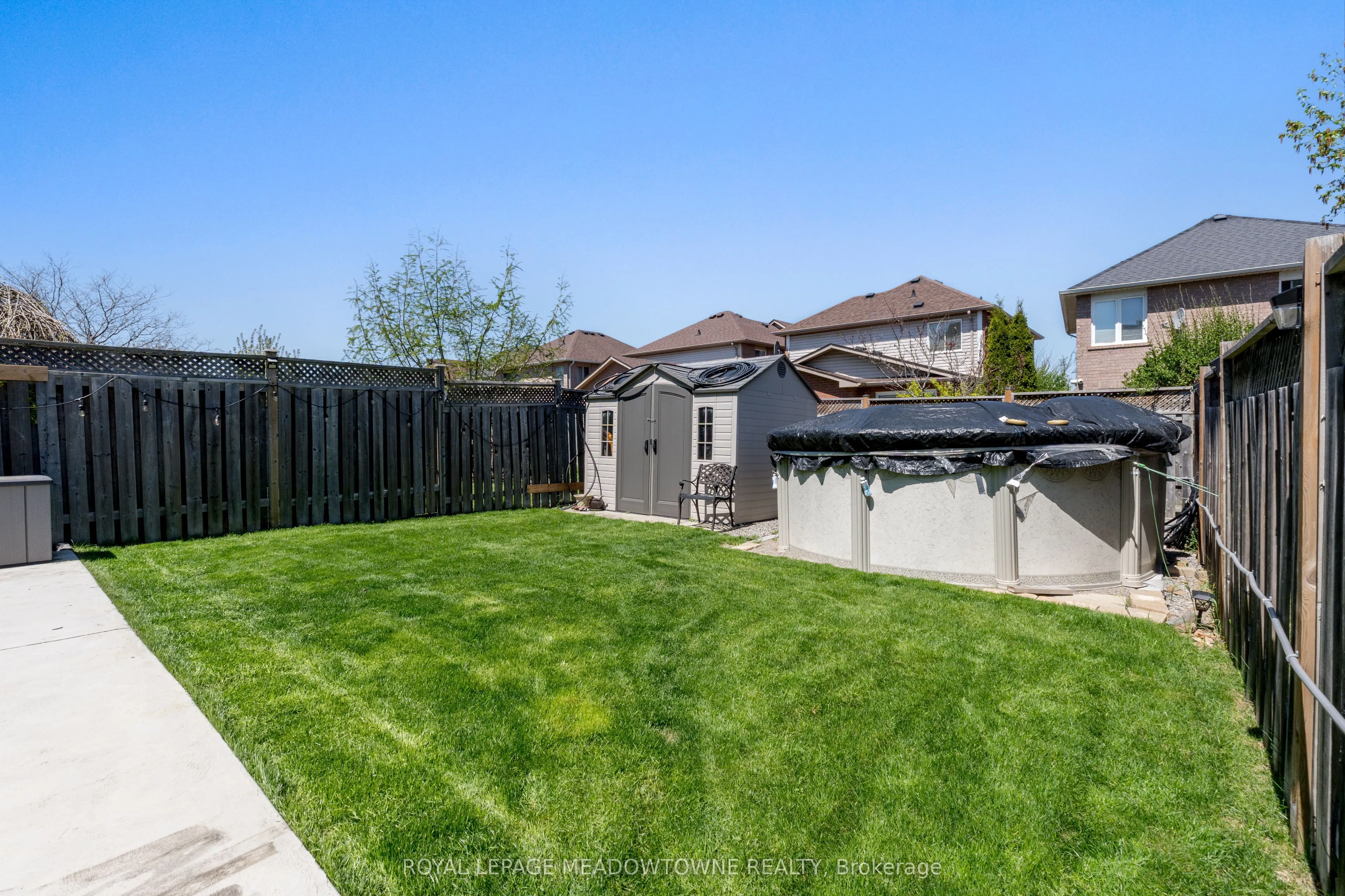 1876 Stevington Crescent