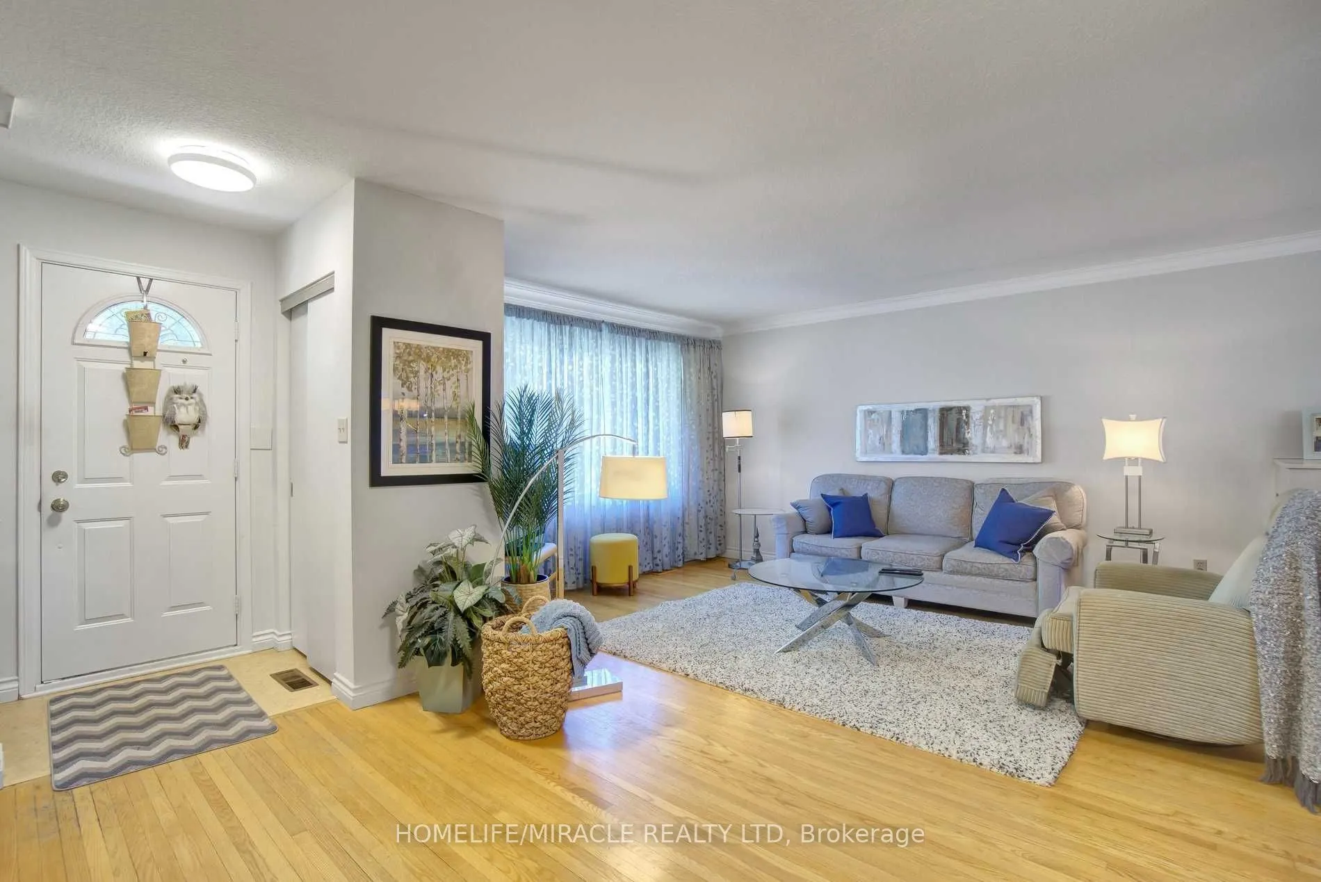 16 Plainsman Road