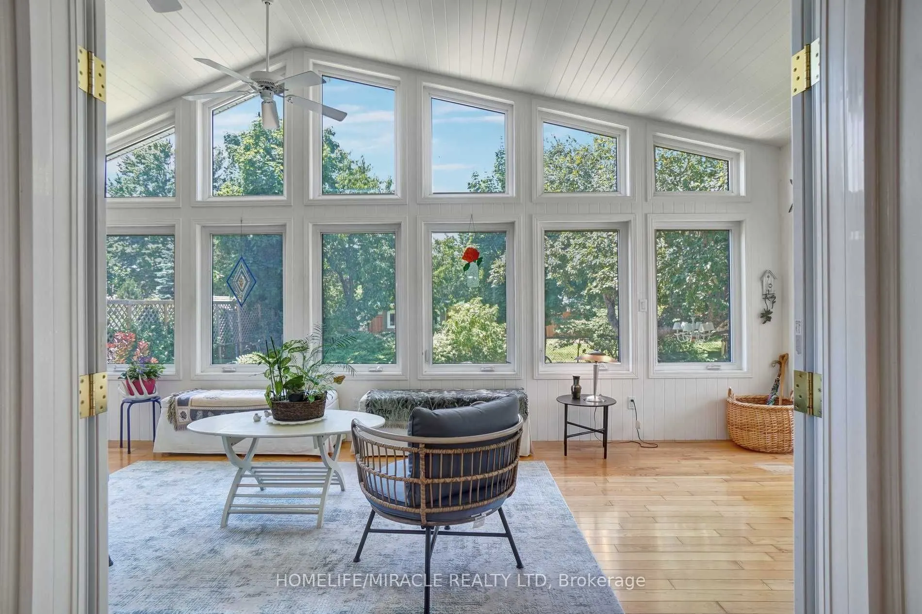 16 Plainsman Road