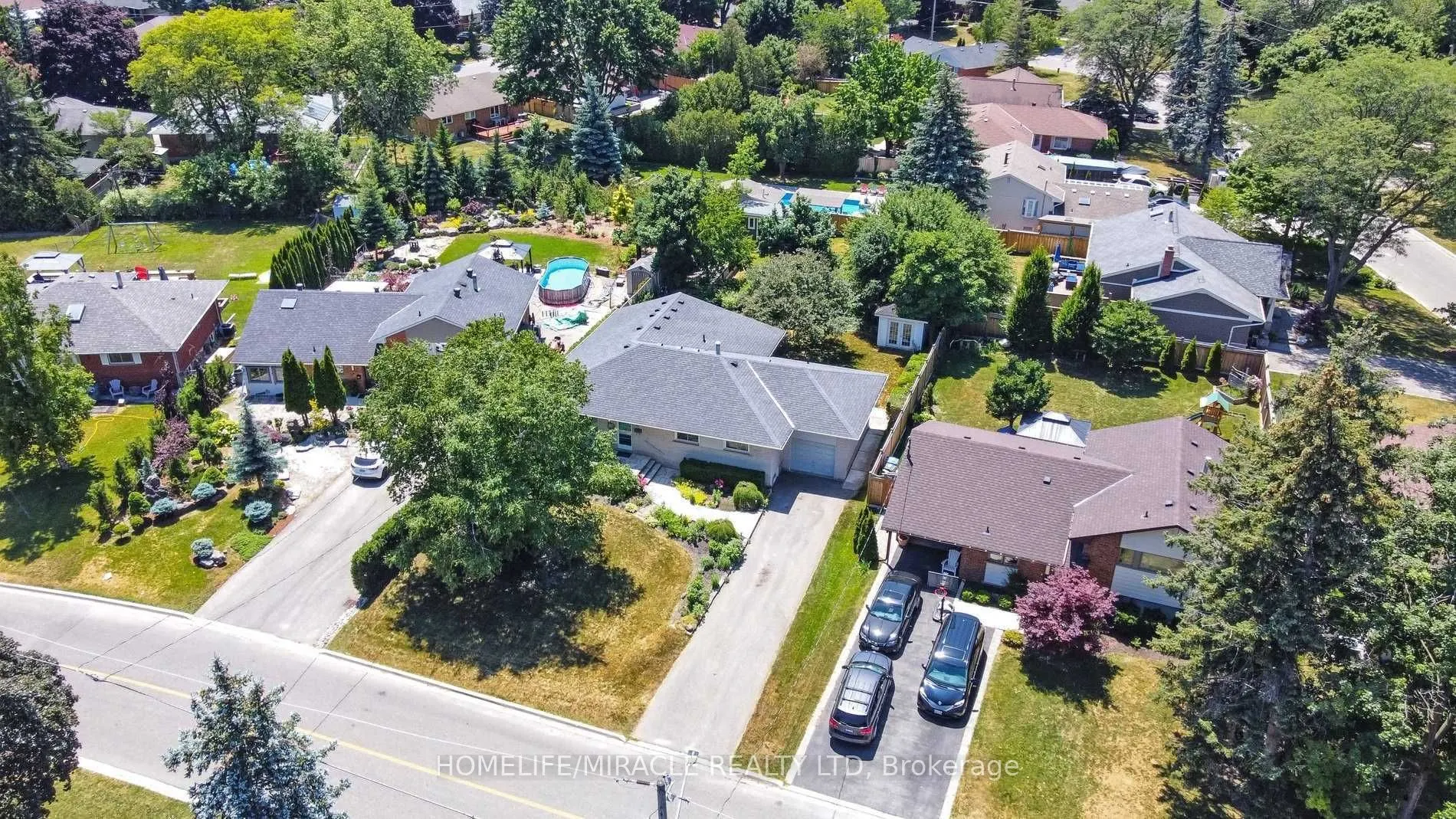 16 Plainsman Road