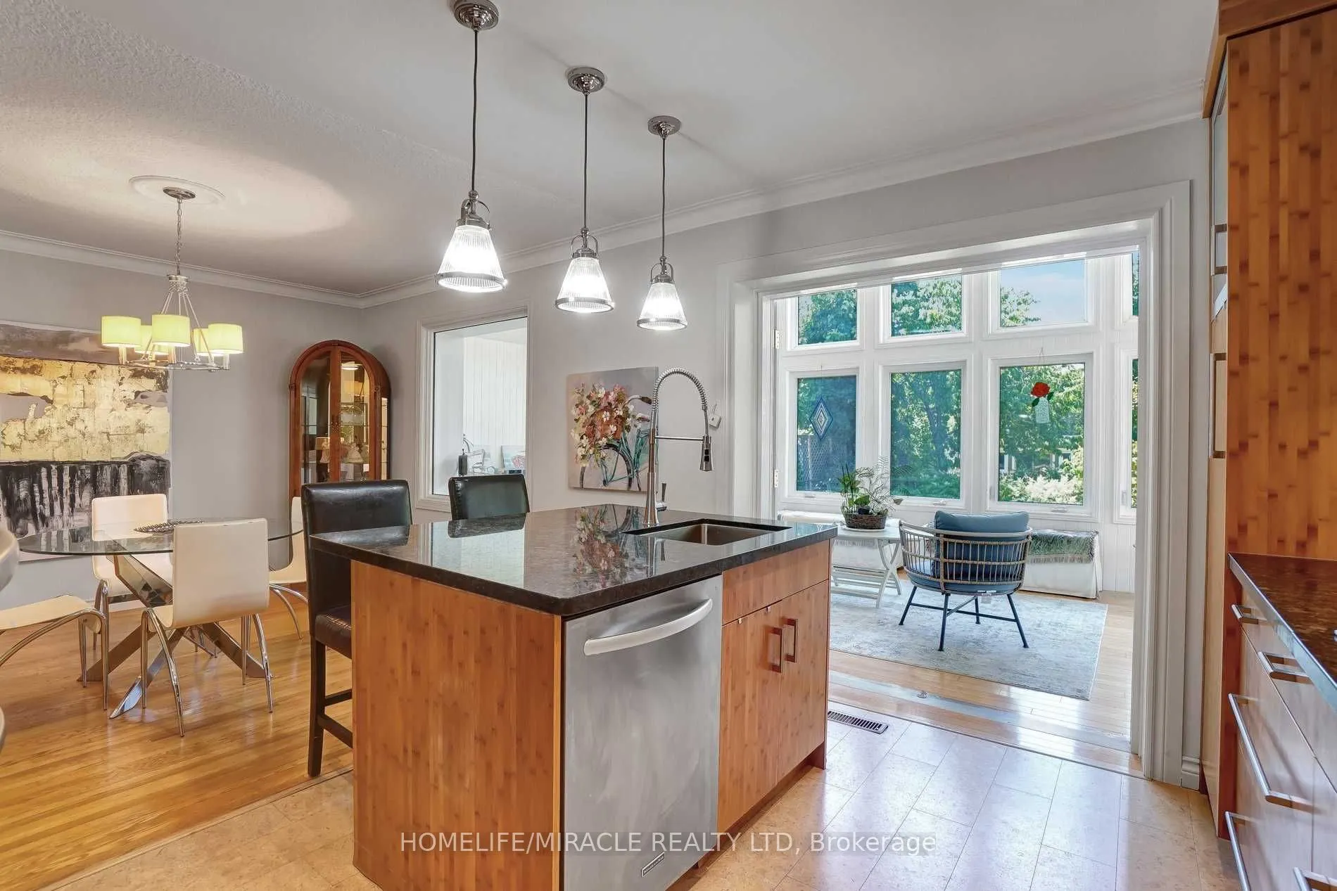 16 Plainsman Road
