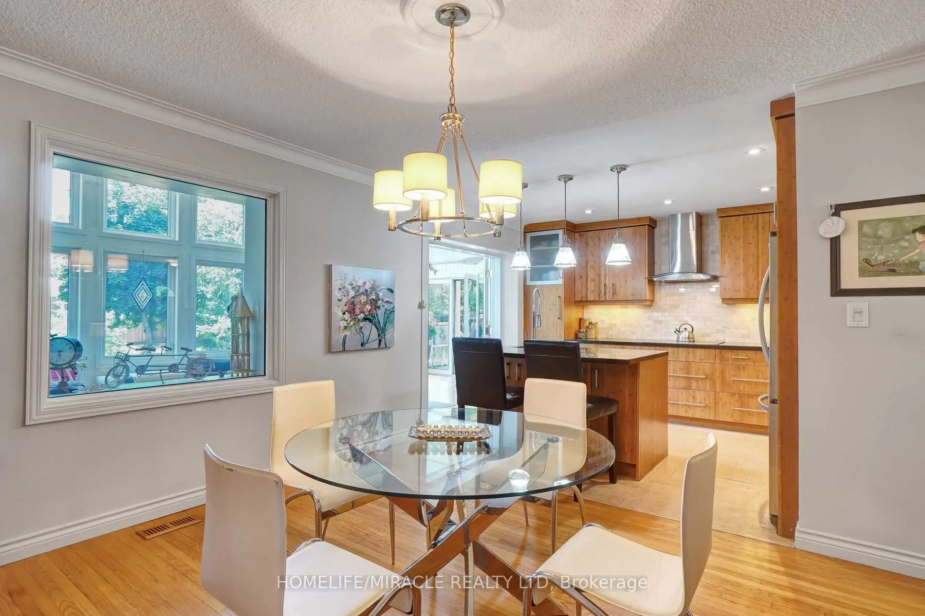 16 Plainsman Road