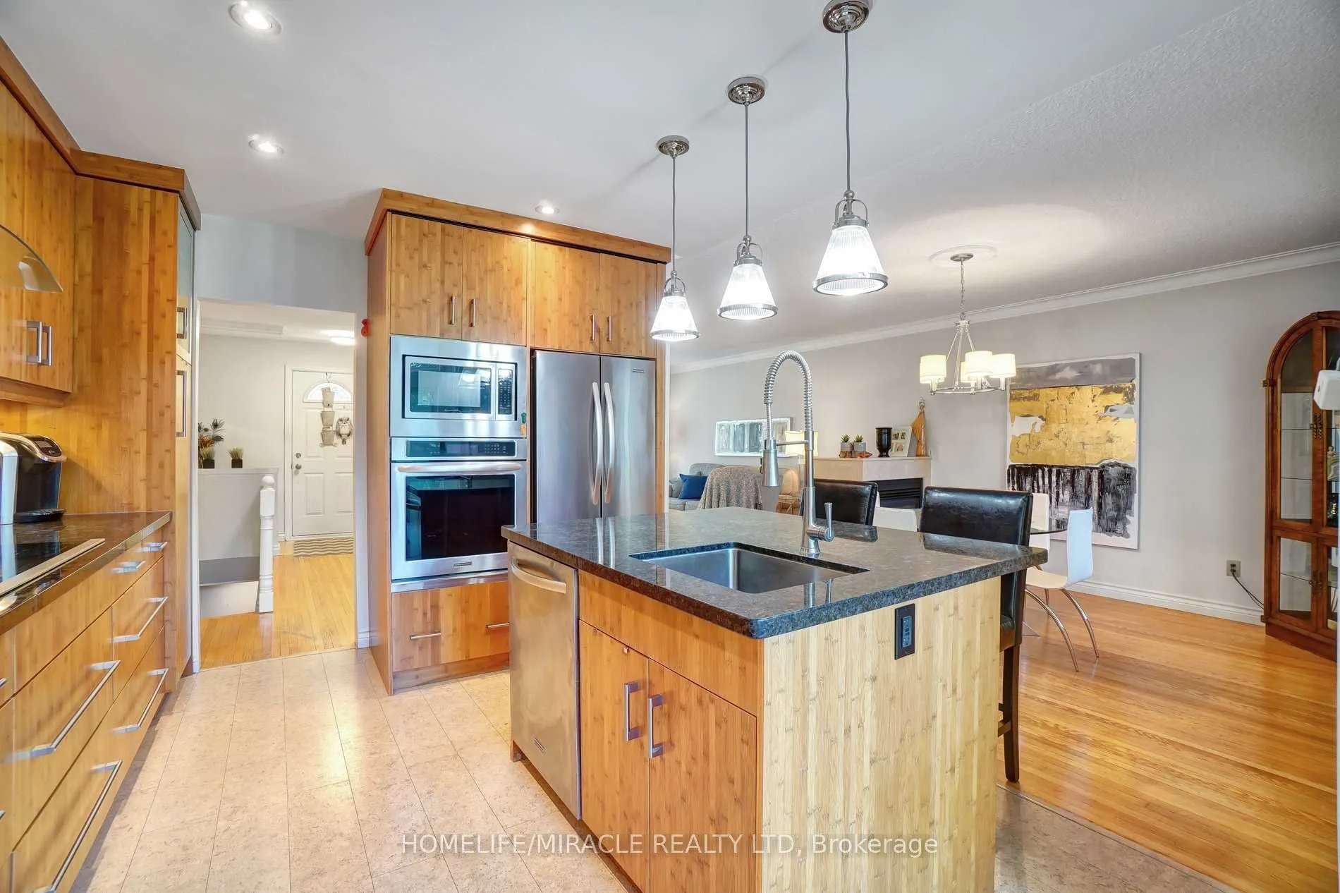 16 Plainsman Road