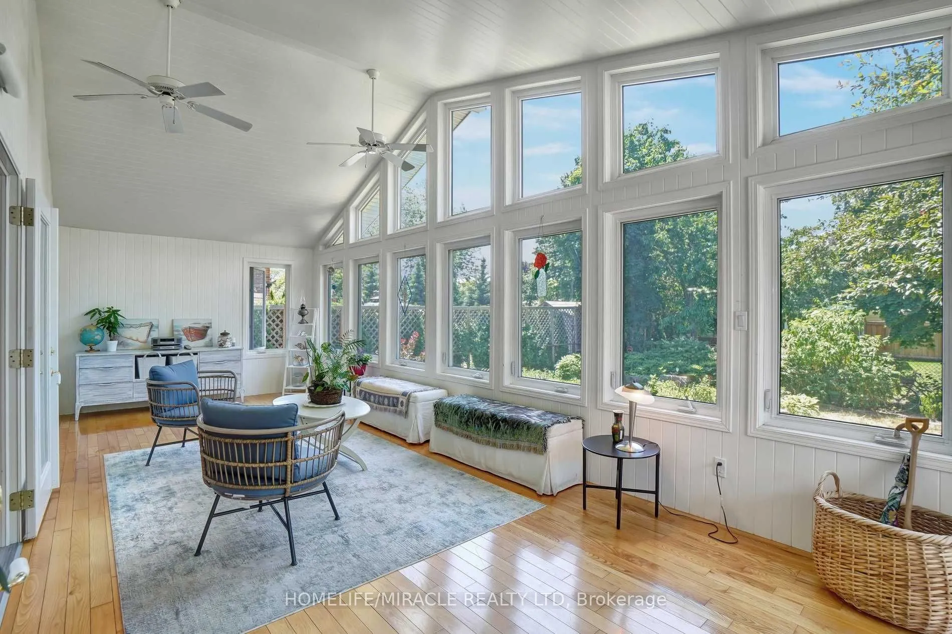 16 Plainsman Road