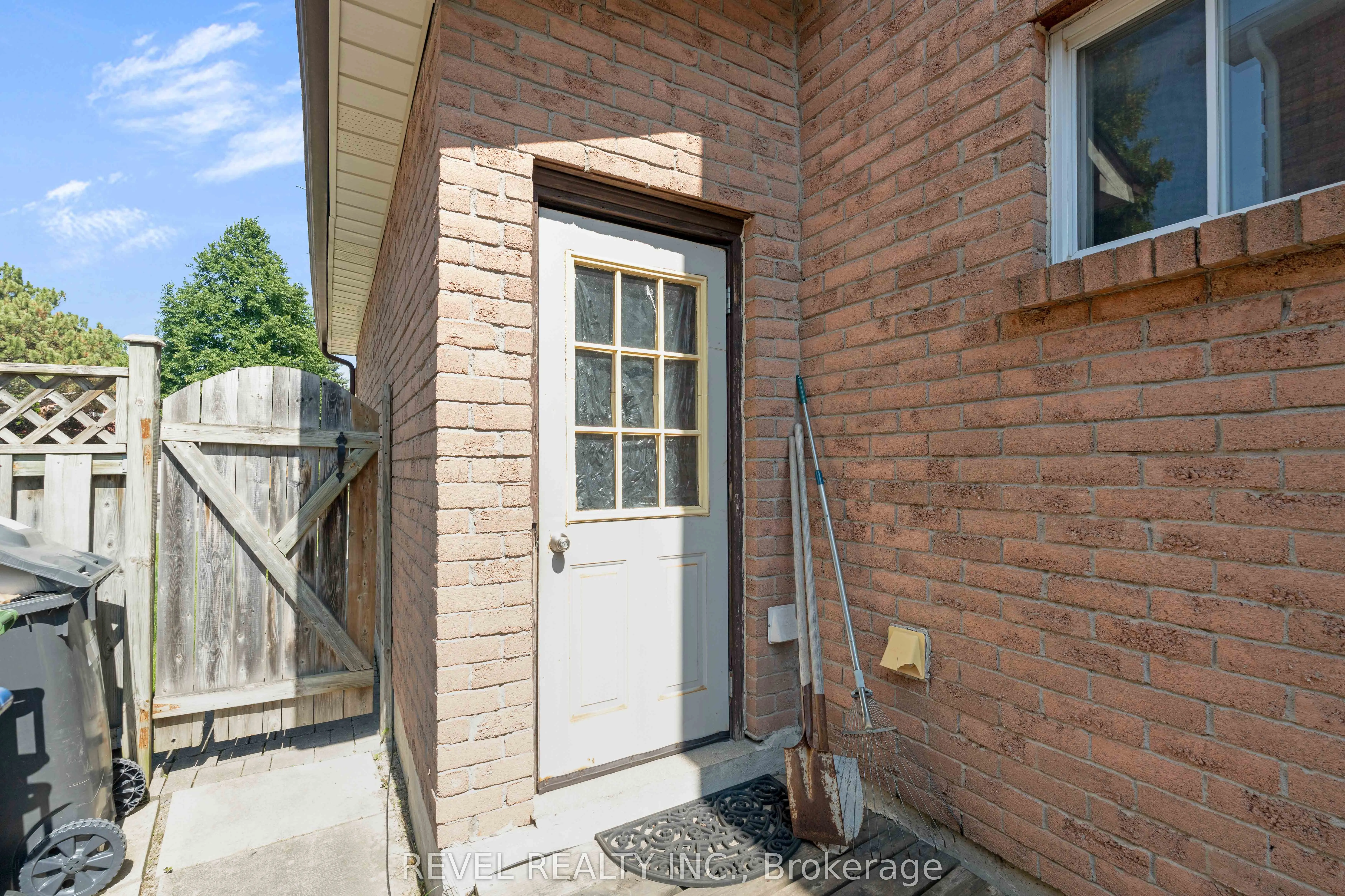 42 Deer Valley Drive