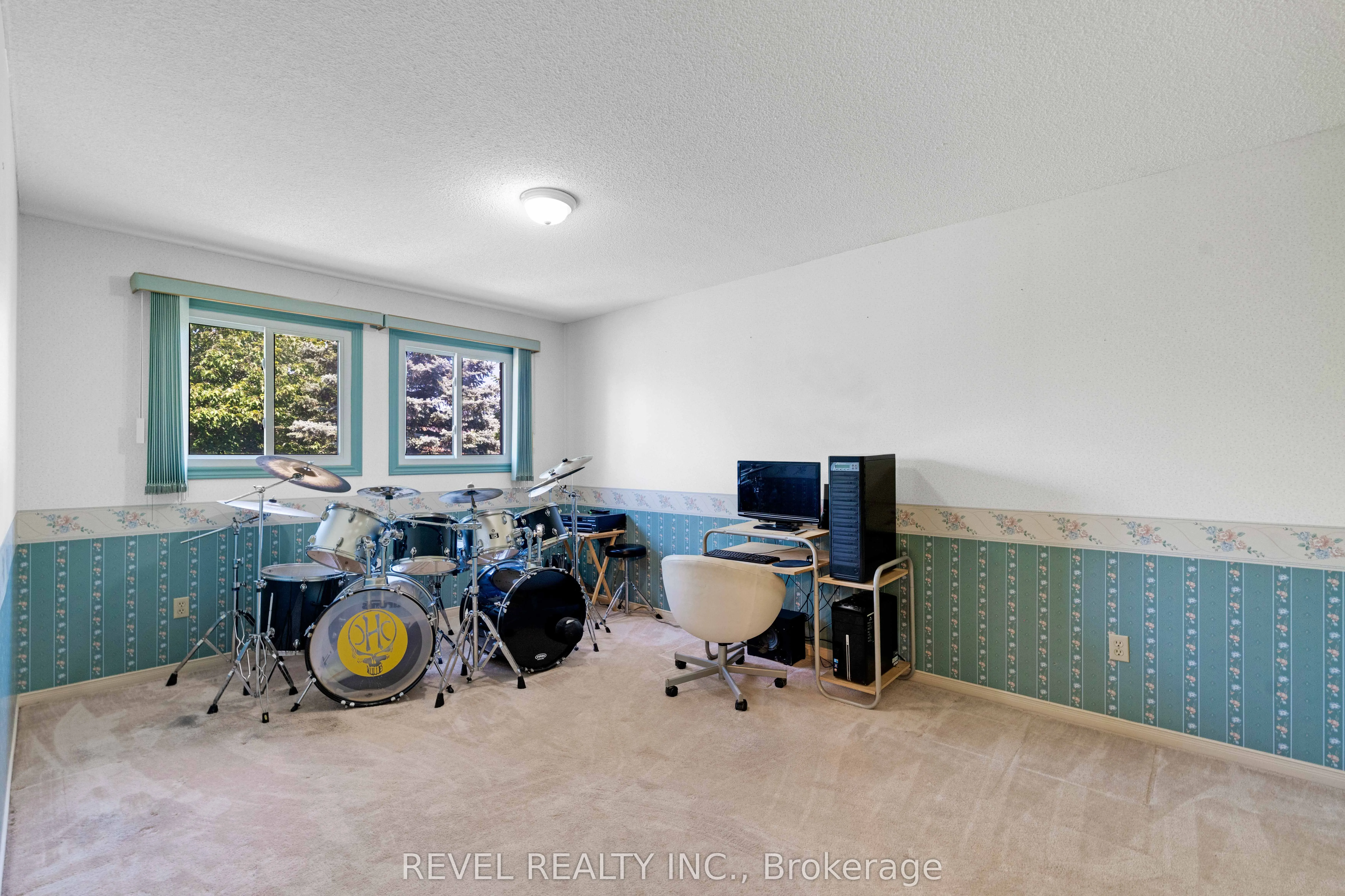 42 Deer Valley Drive