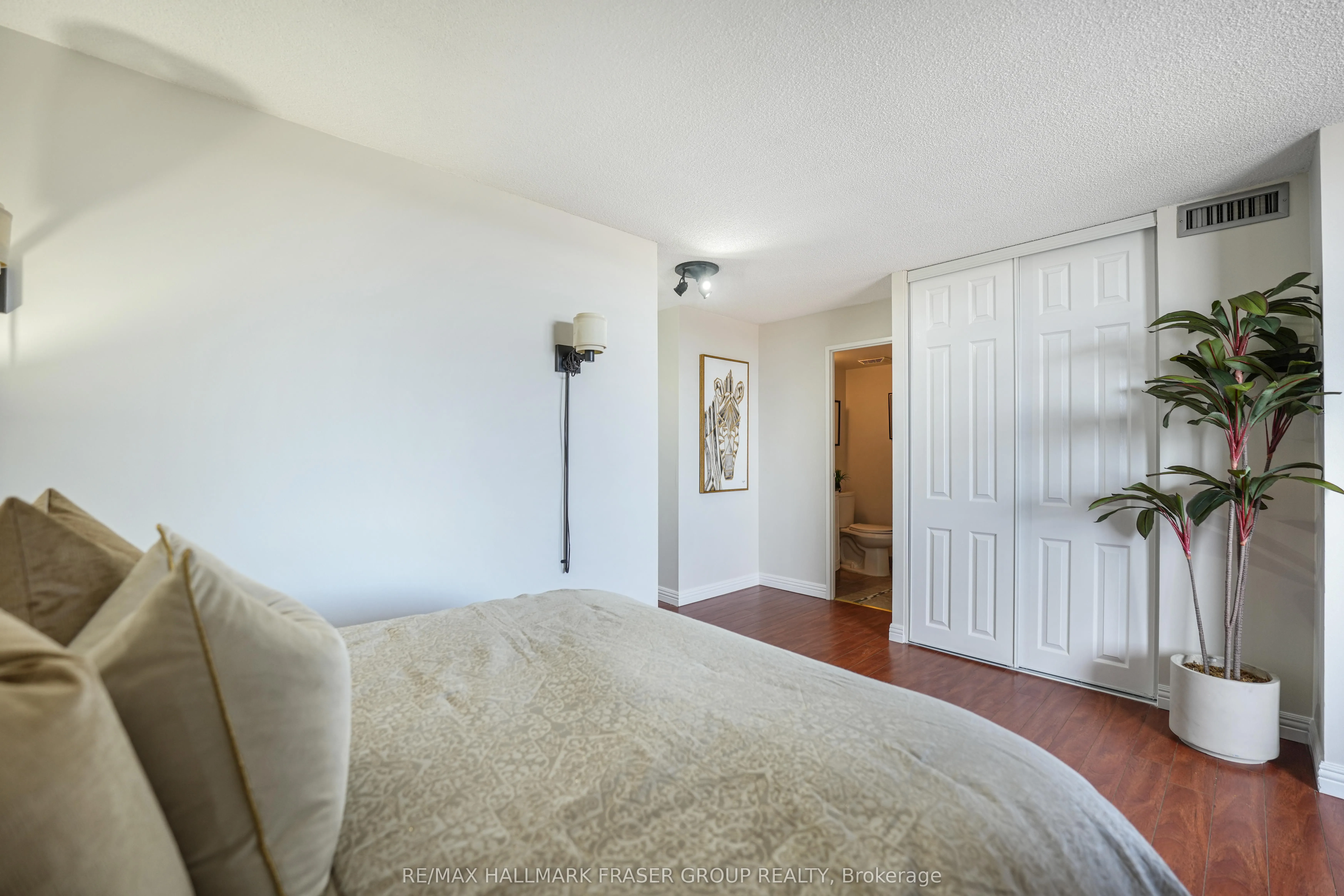 3845 Lake Shore Boulevard W, #1111
