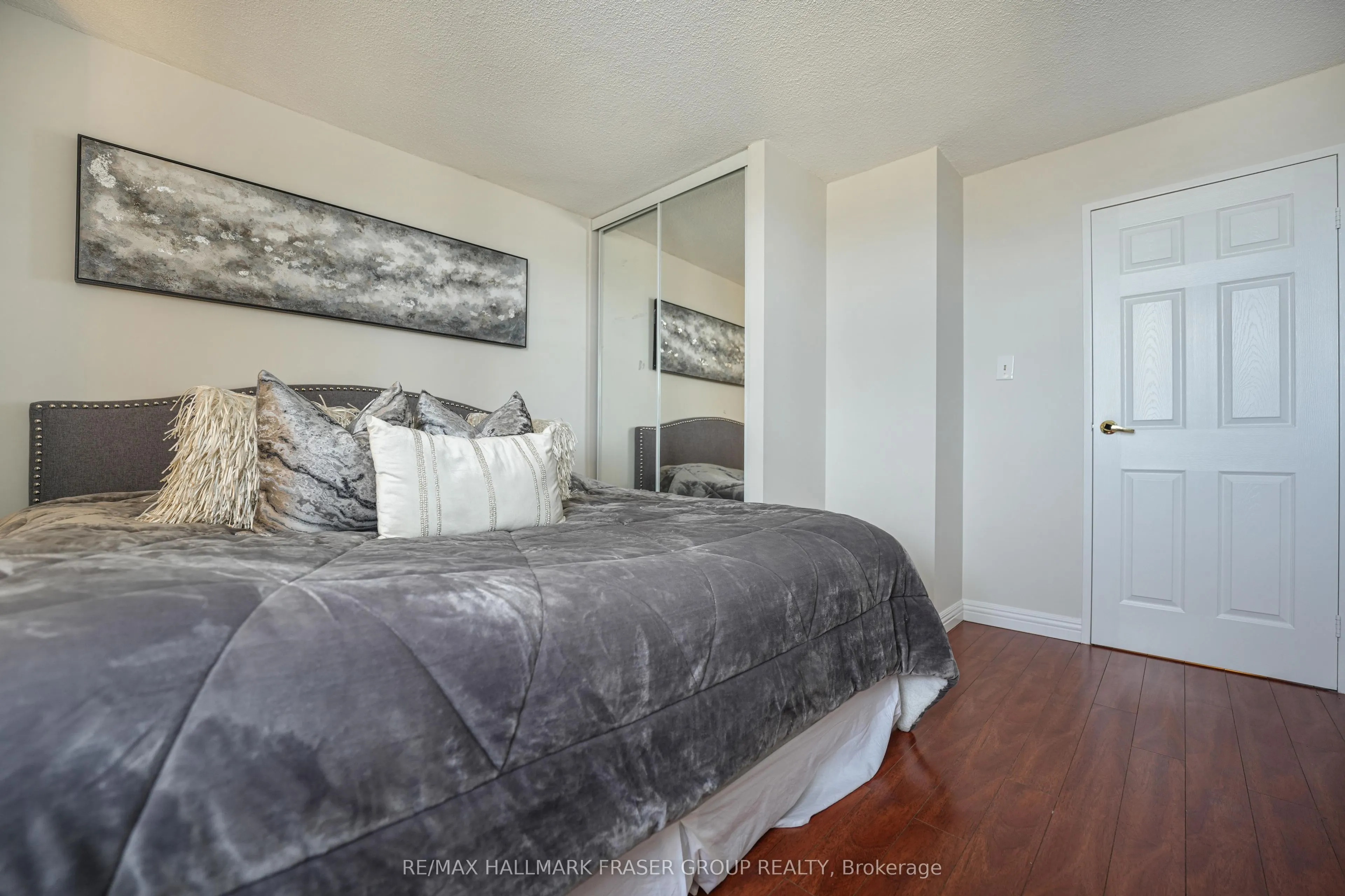 3845 Lake Shore Boulevard W, #1111