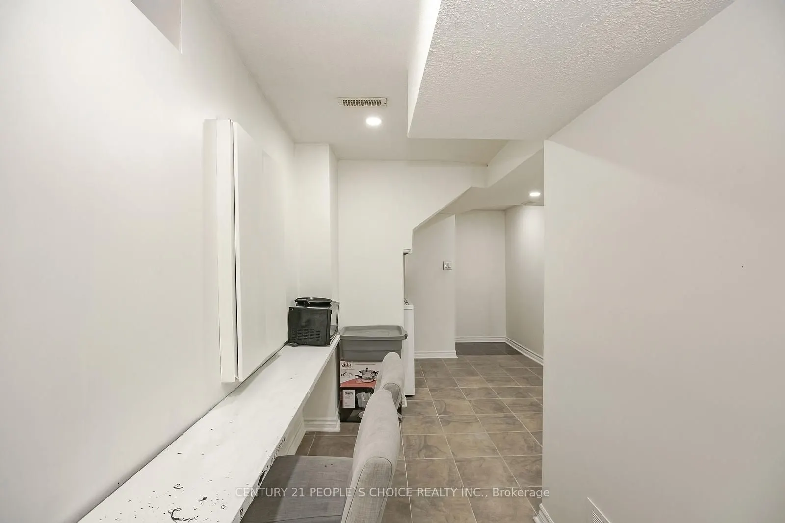 90 Hashmi Place