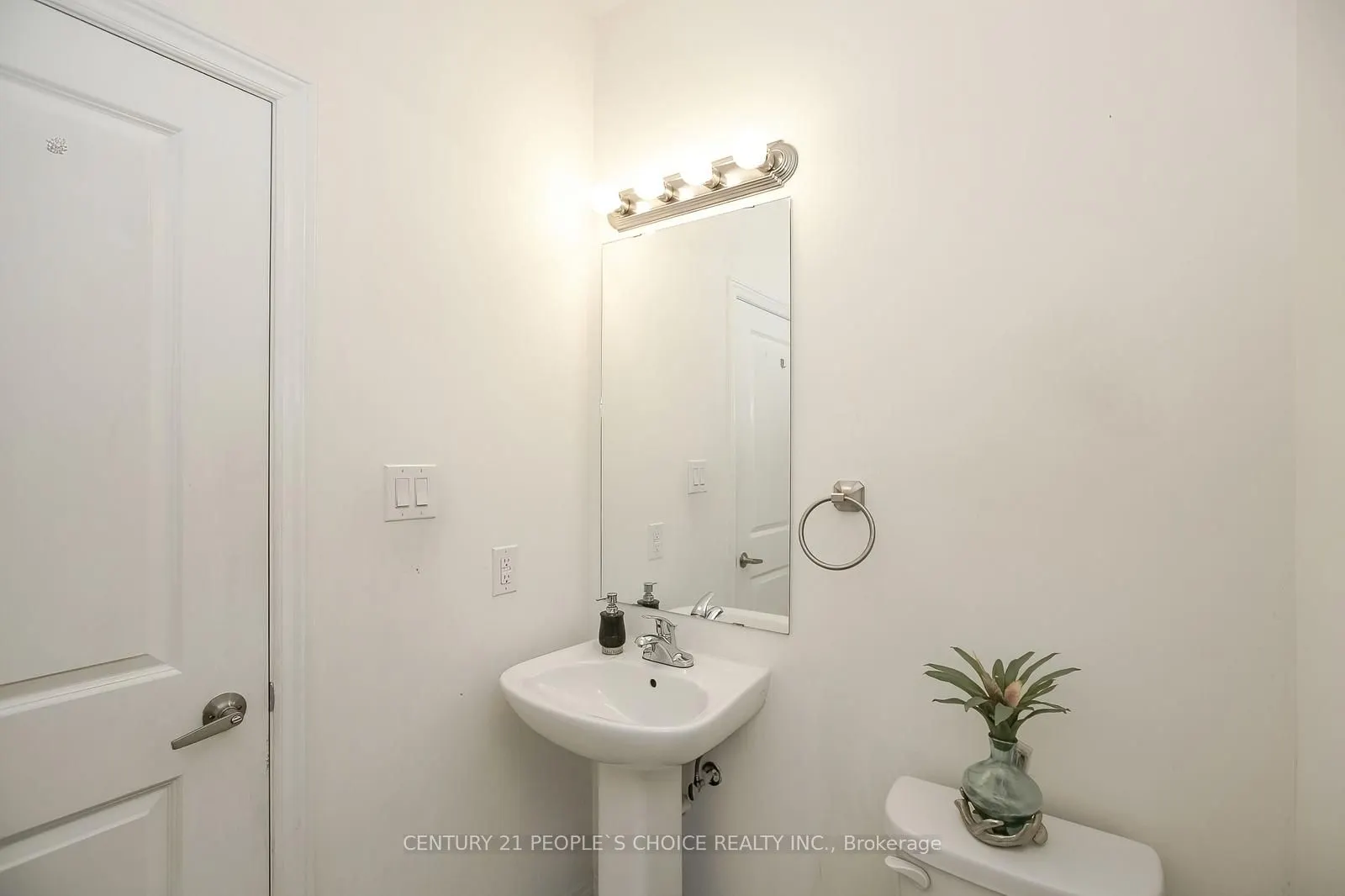 90 Hashmi Place