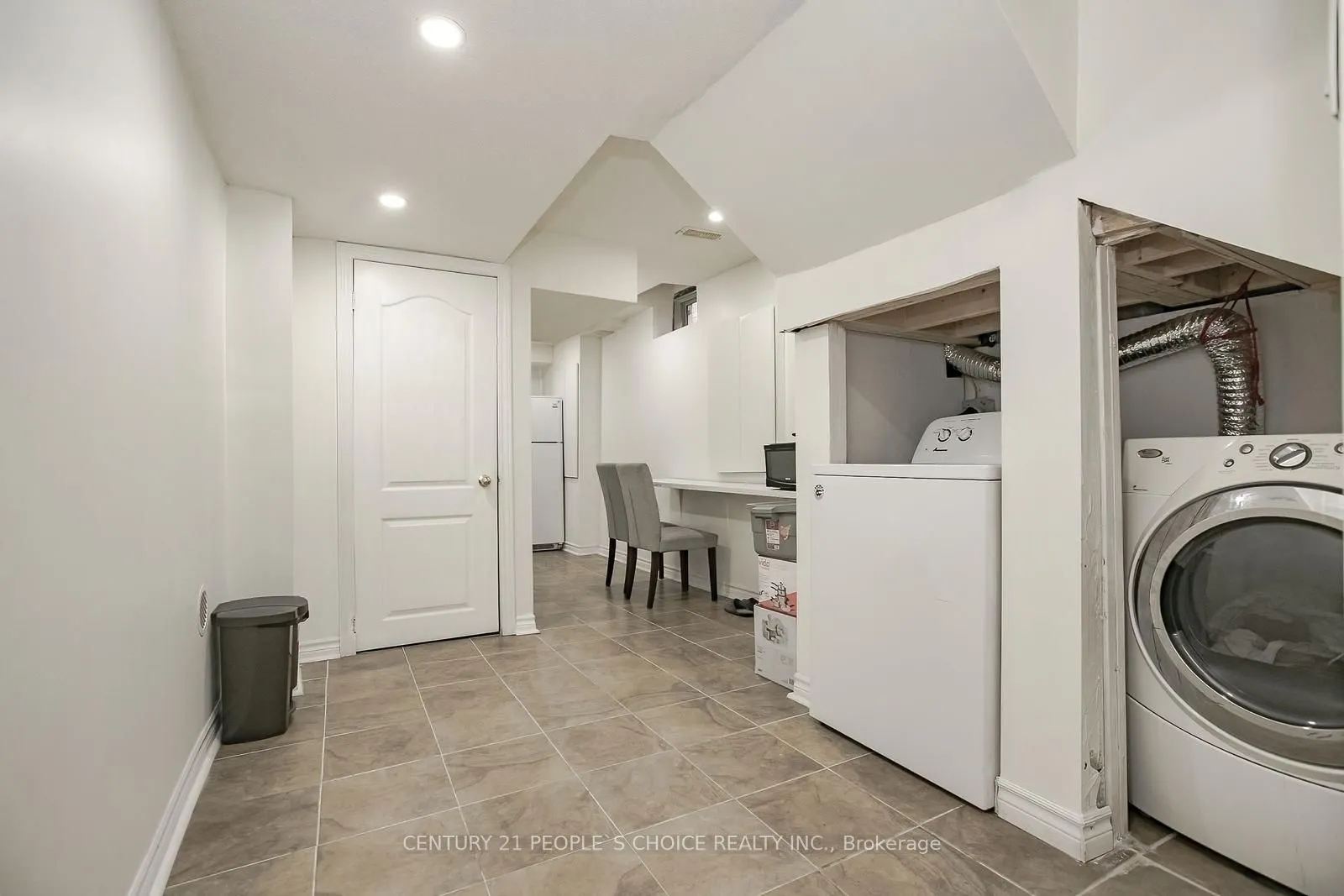 90 Hashmi Place