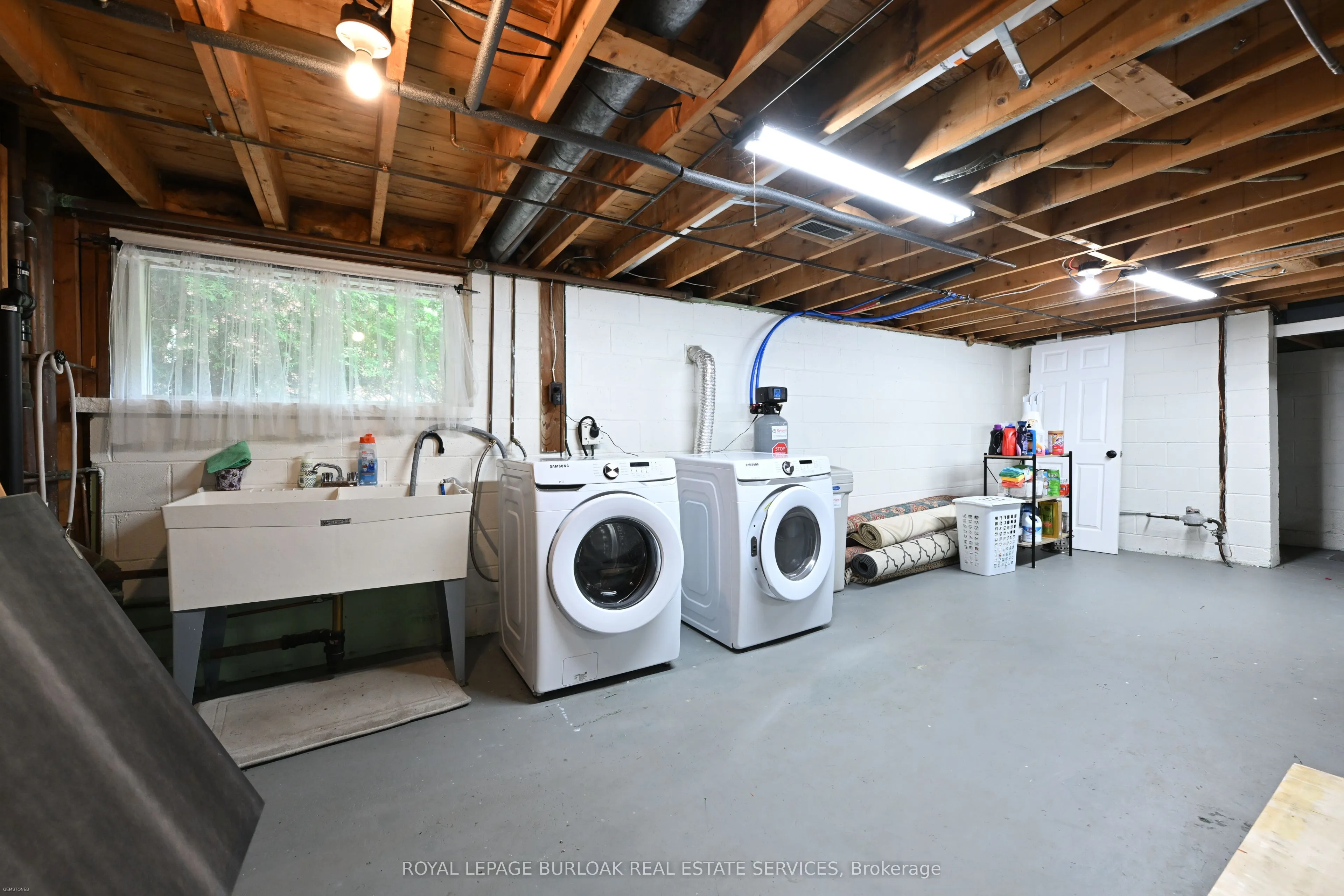 243 Appleby Line