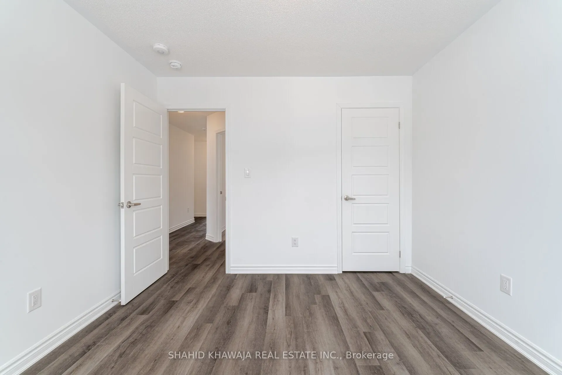 1564 Moira Crescent