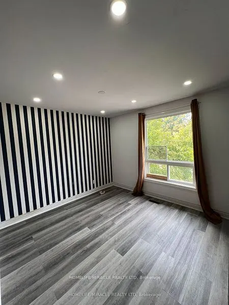 93 Greenbriar Road
