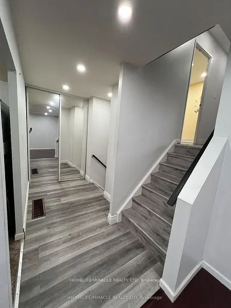 93 Greenbriar Road