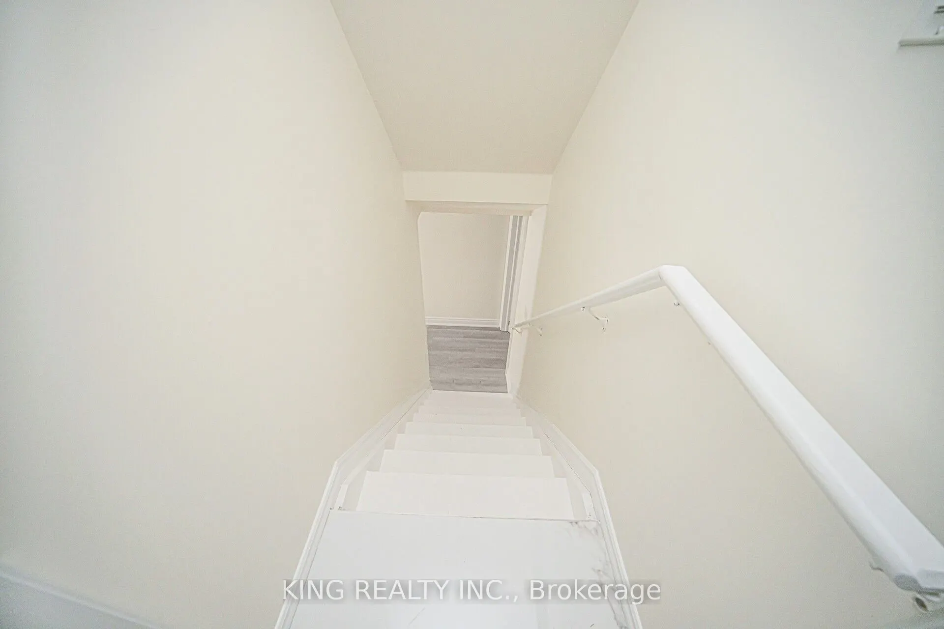 52 Haverstock Crescent