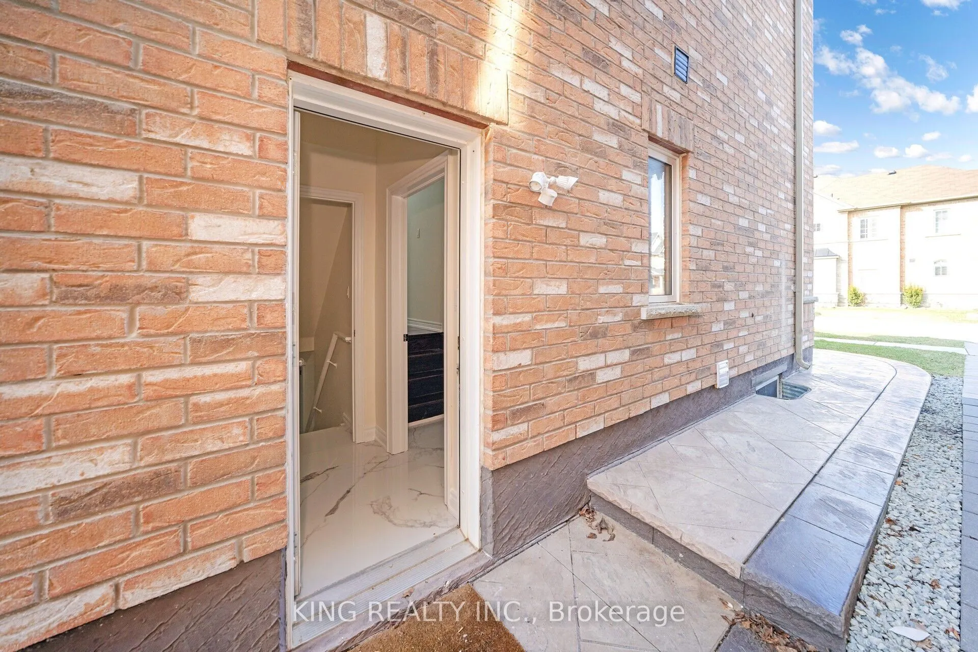52 Haverstock Crescent