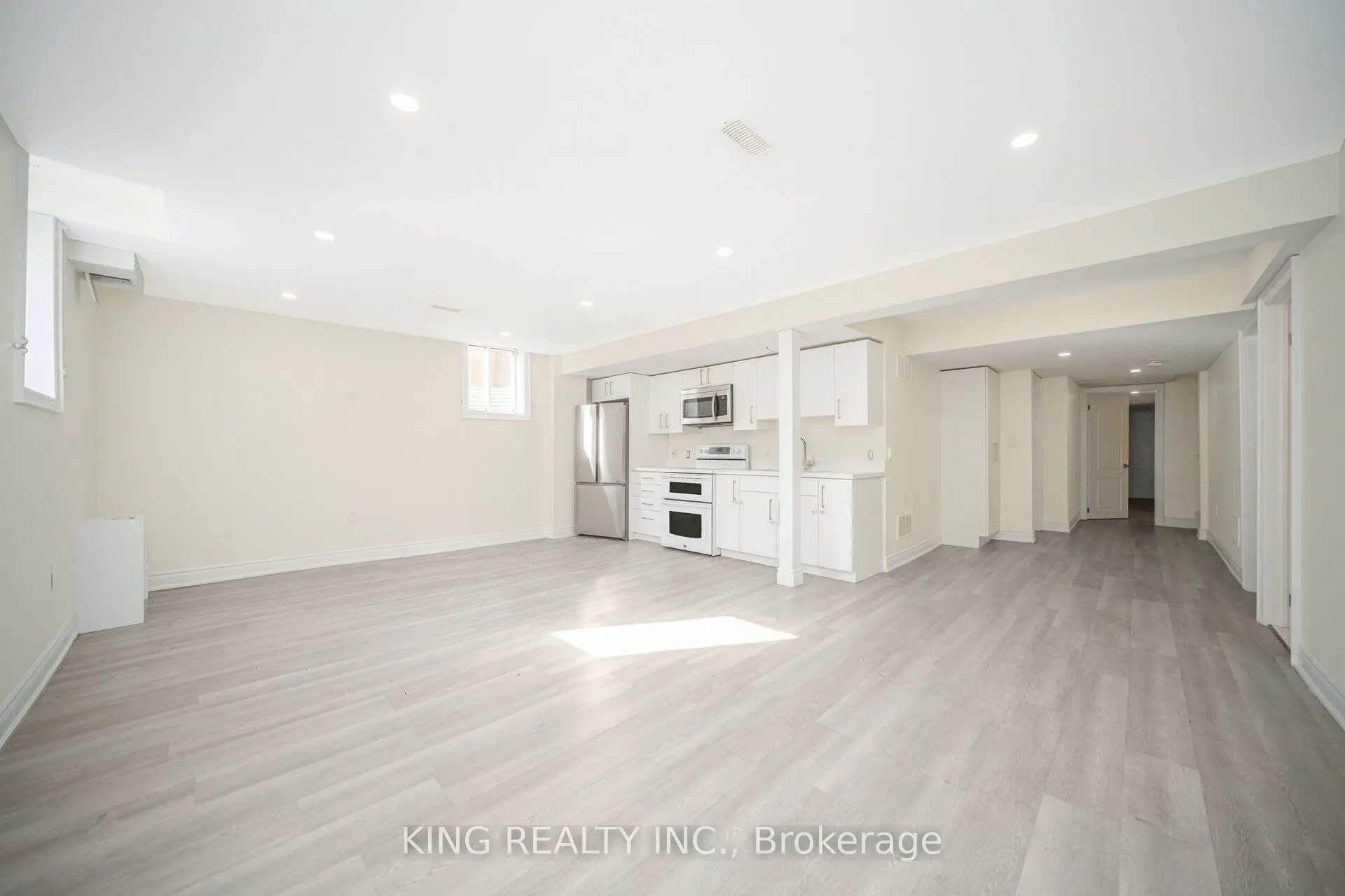 52 Haverstock Crescent
