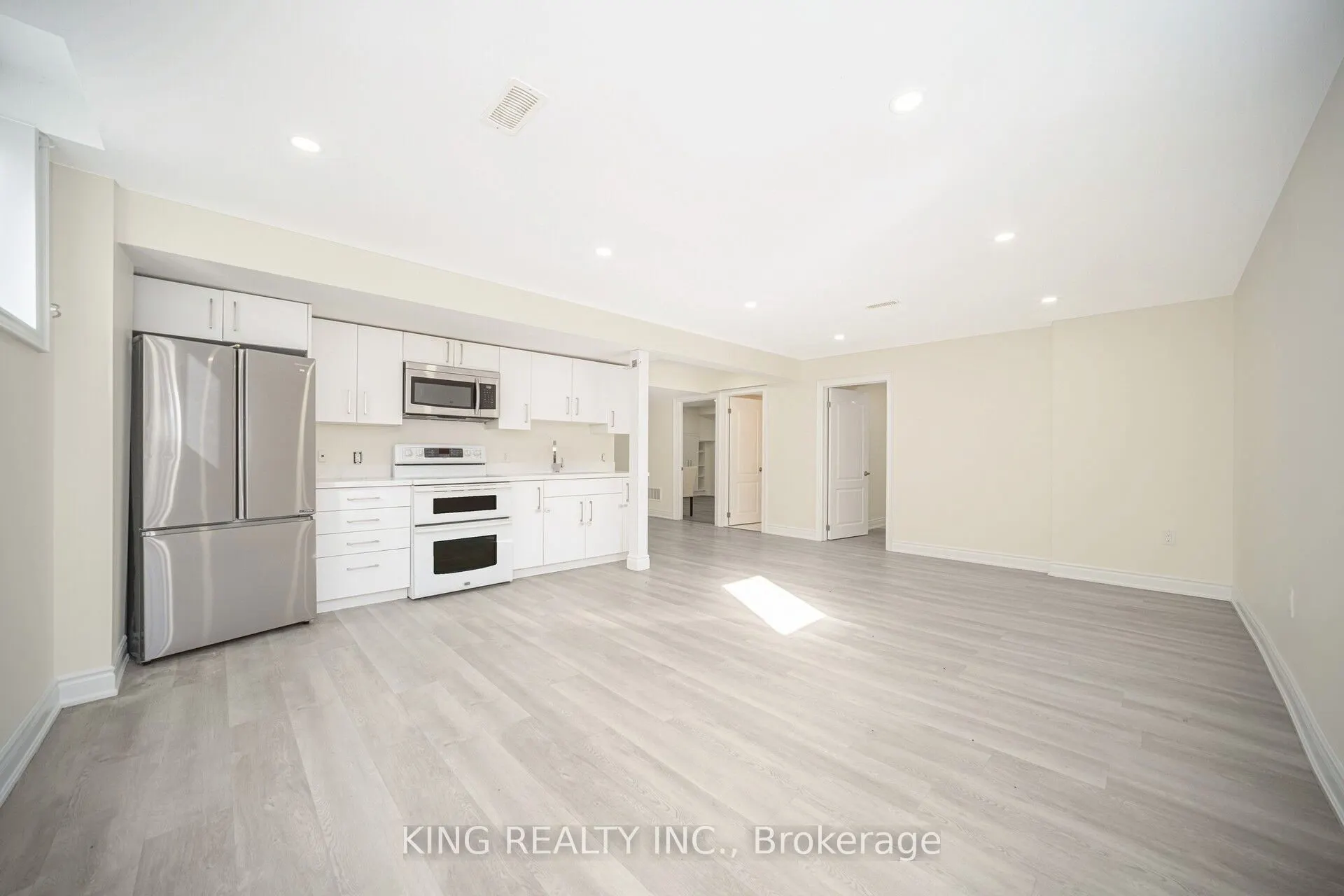 52 Haverstock Crescent