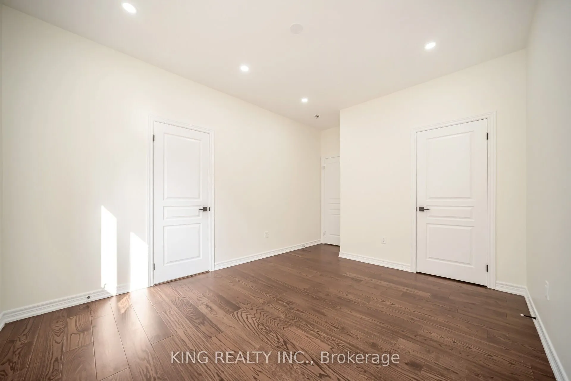 52 Haverstock Crescent