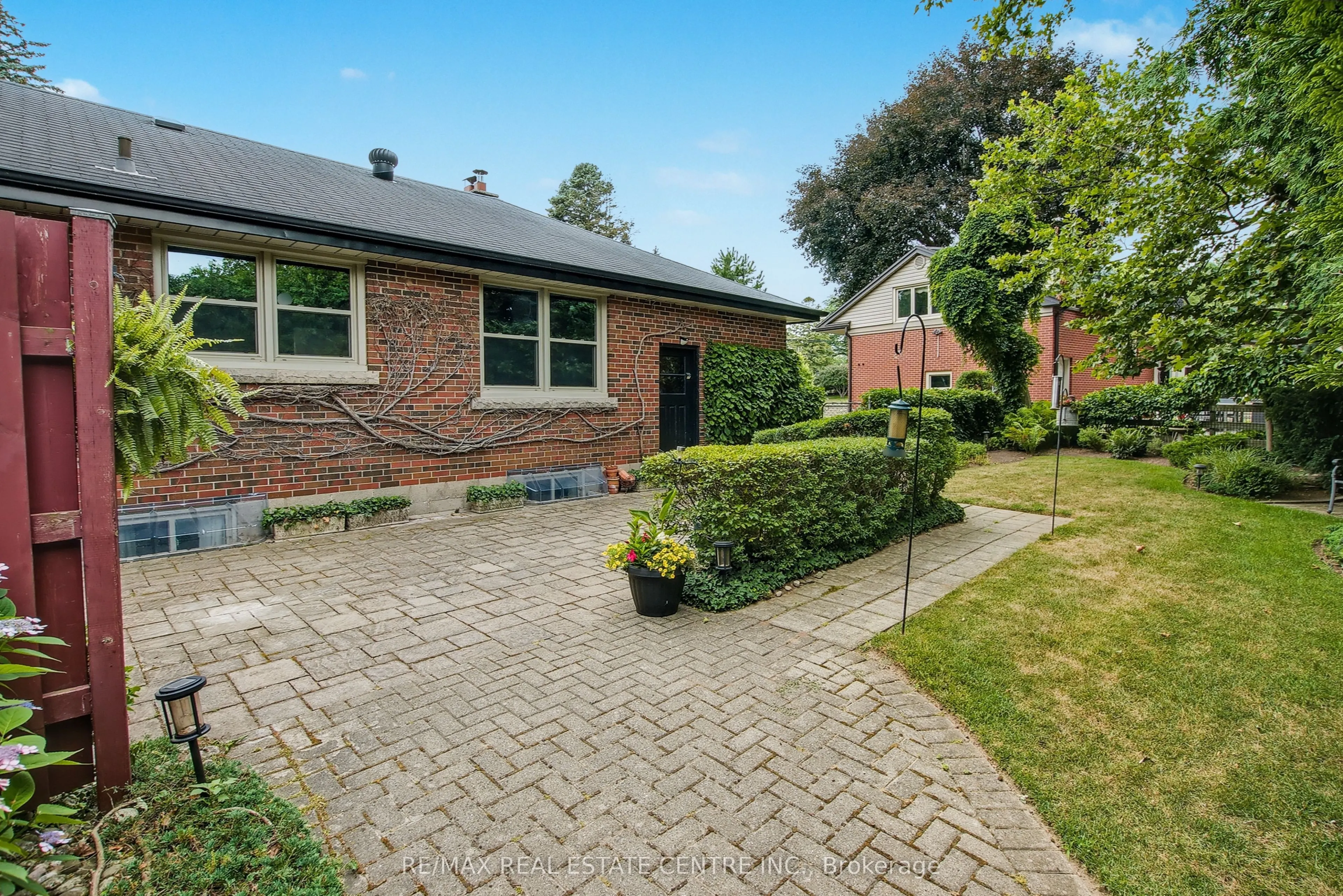 843 Eagle Drive