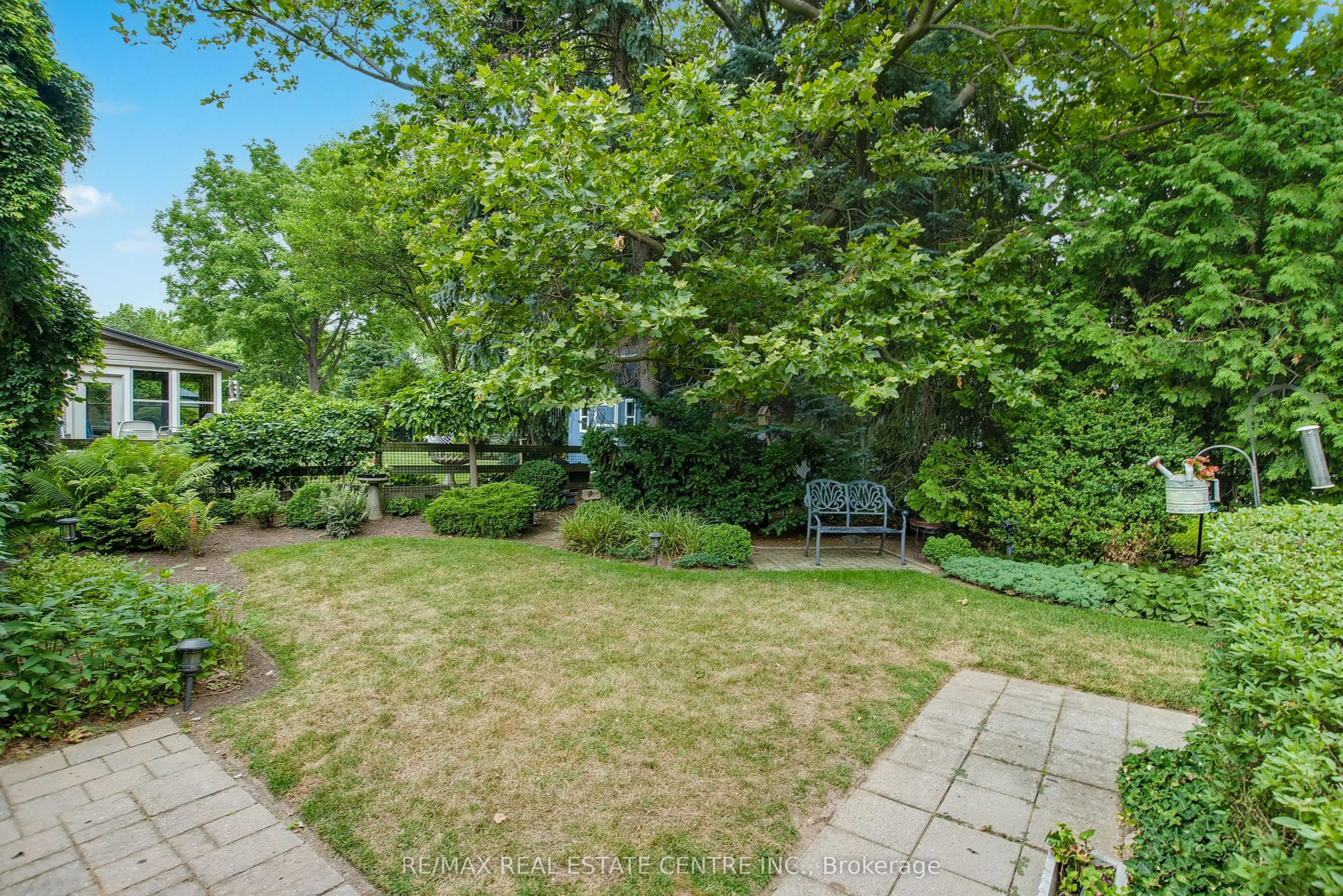 843 Eagle Drive