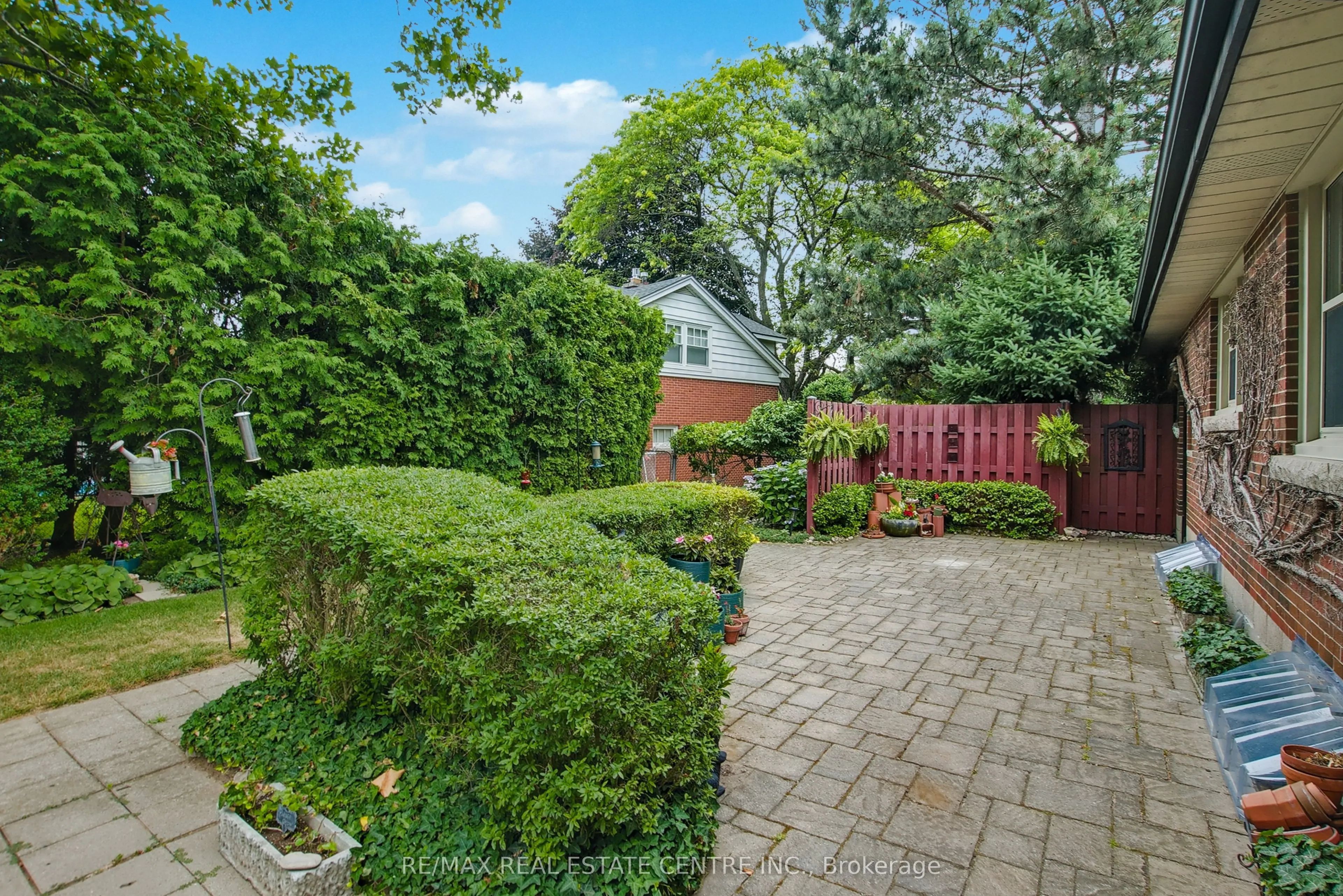 843 Eagle Drive