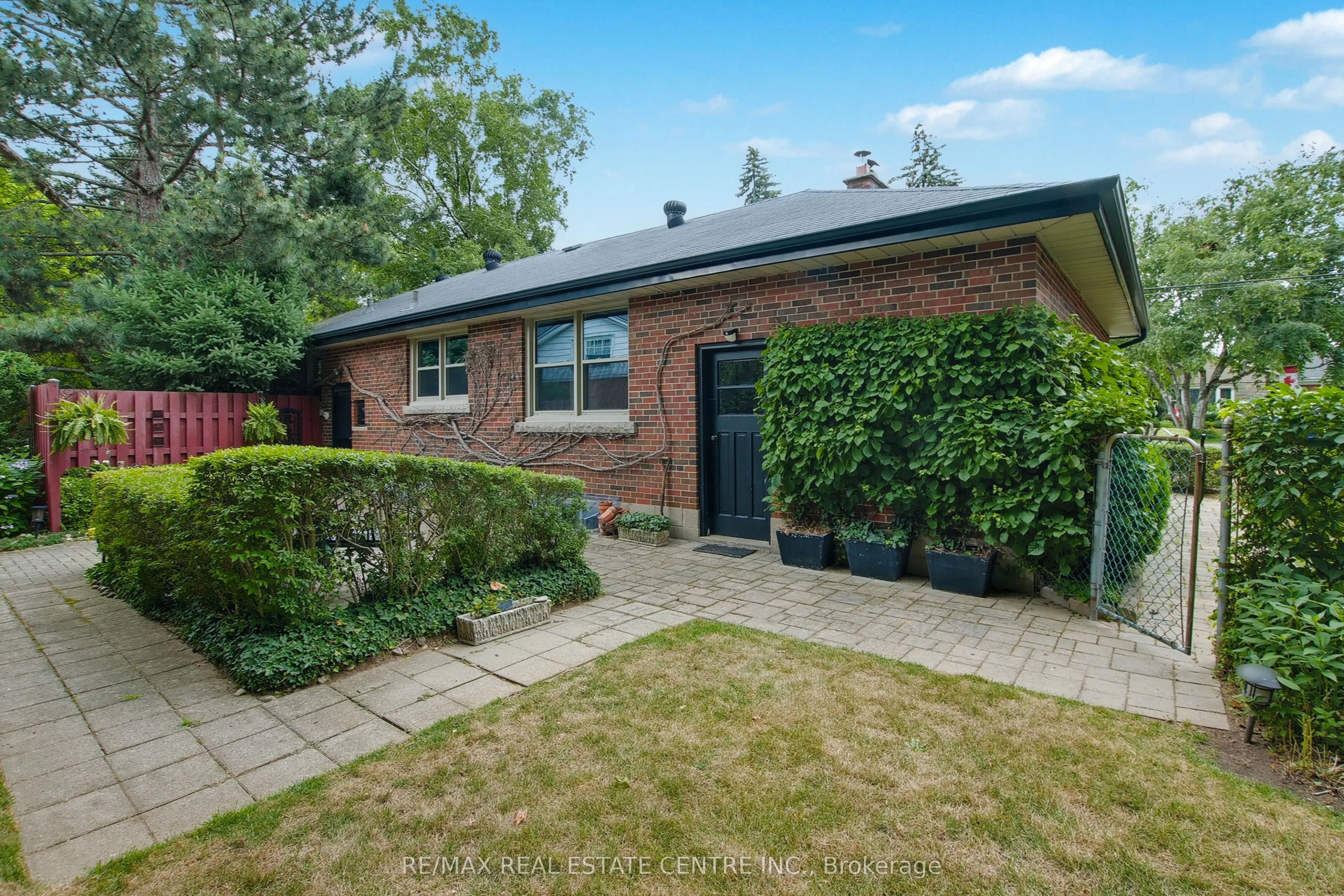 843 Eagle Drive