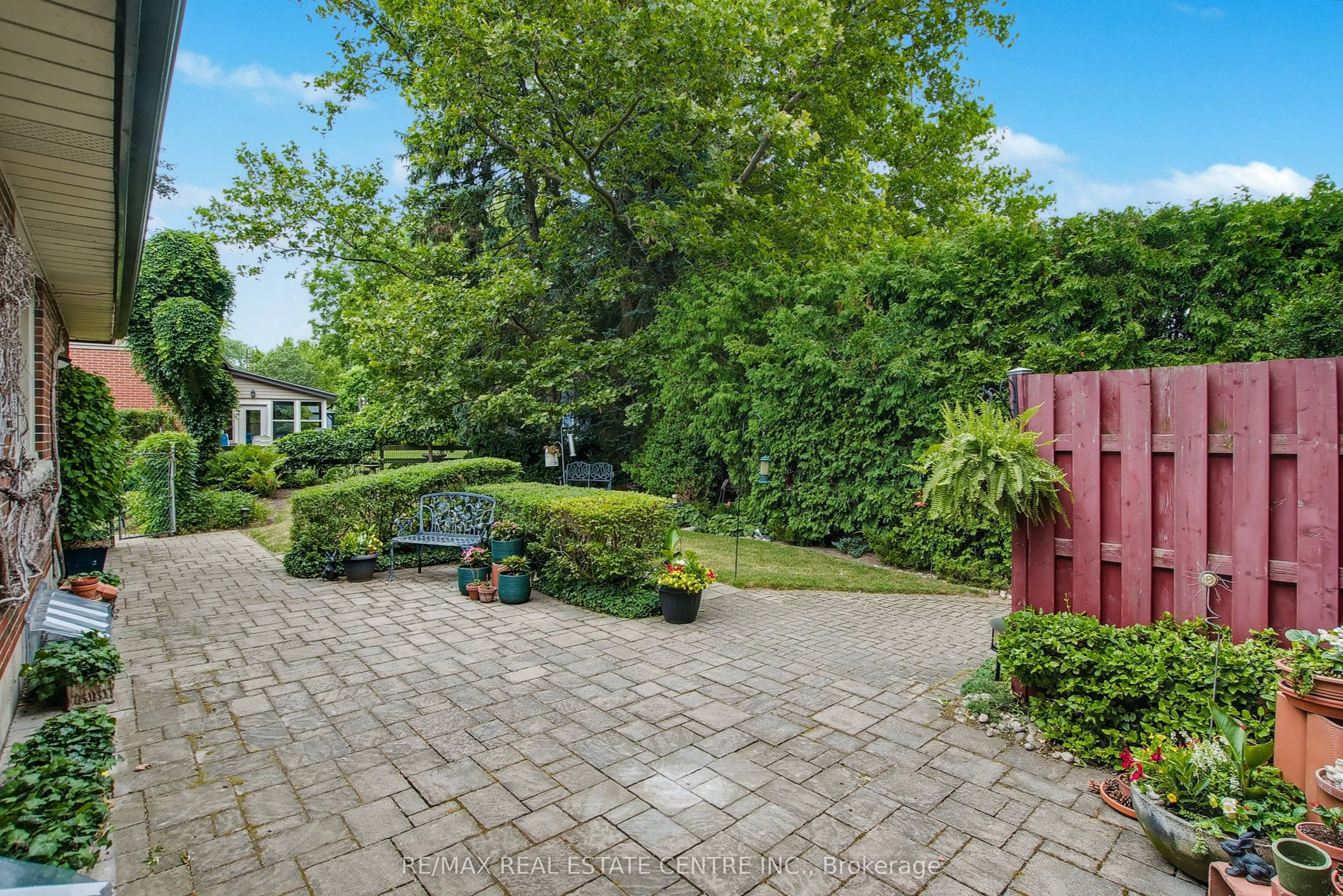 843 Eagle Drive