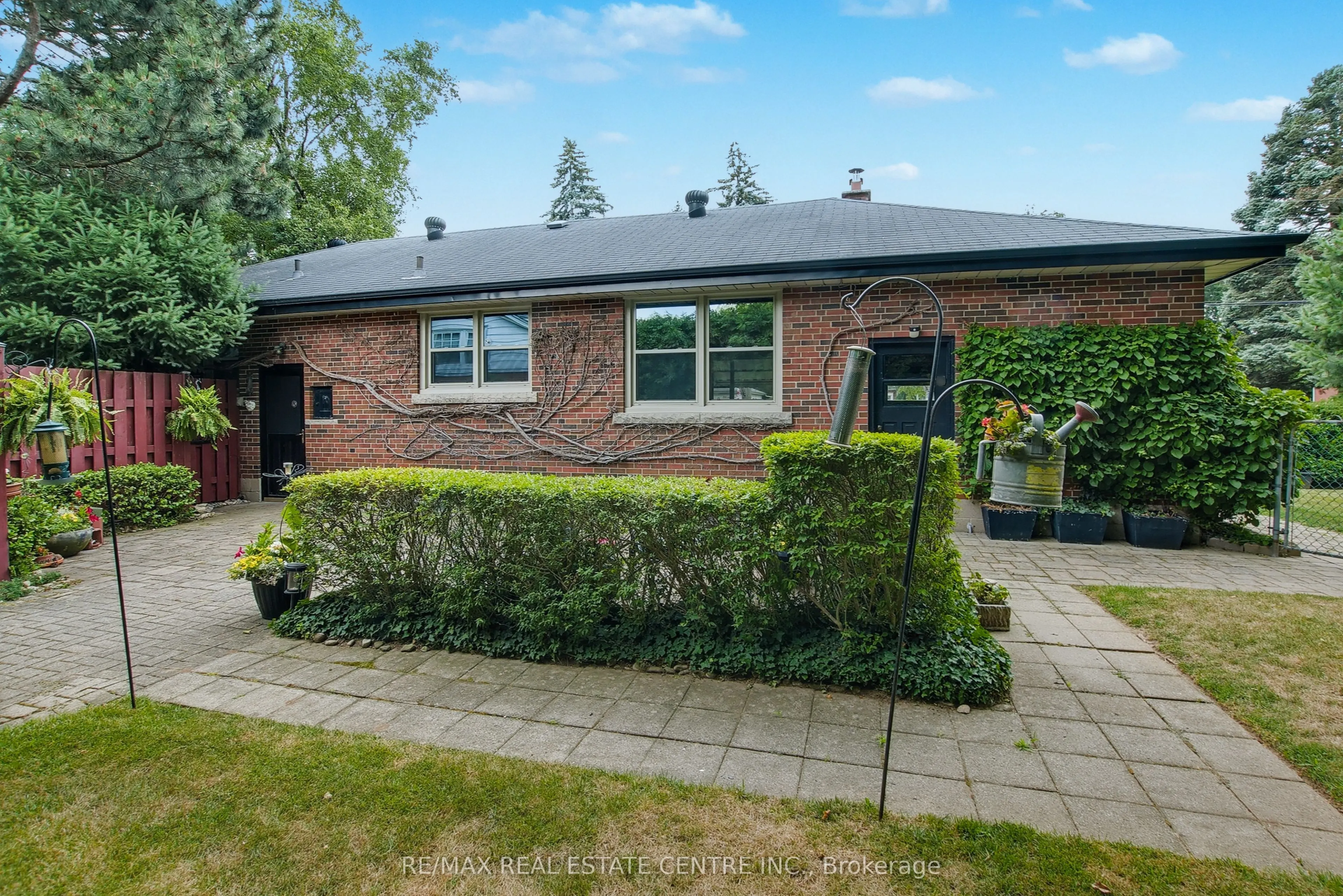 843 Eagle Drive
