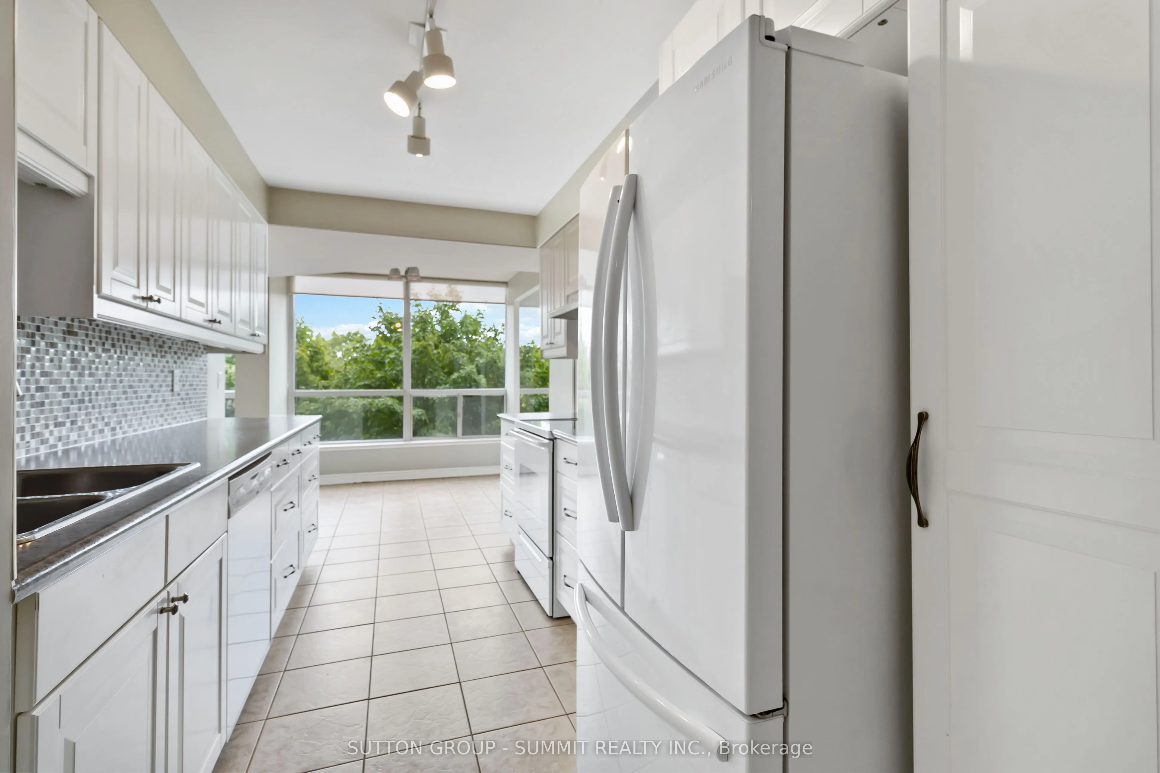 1276 Maple Crossing Boulevard, #412