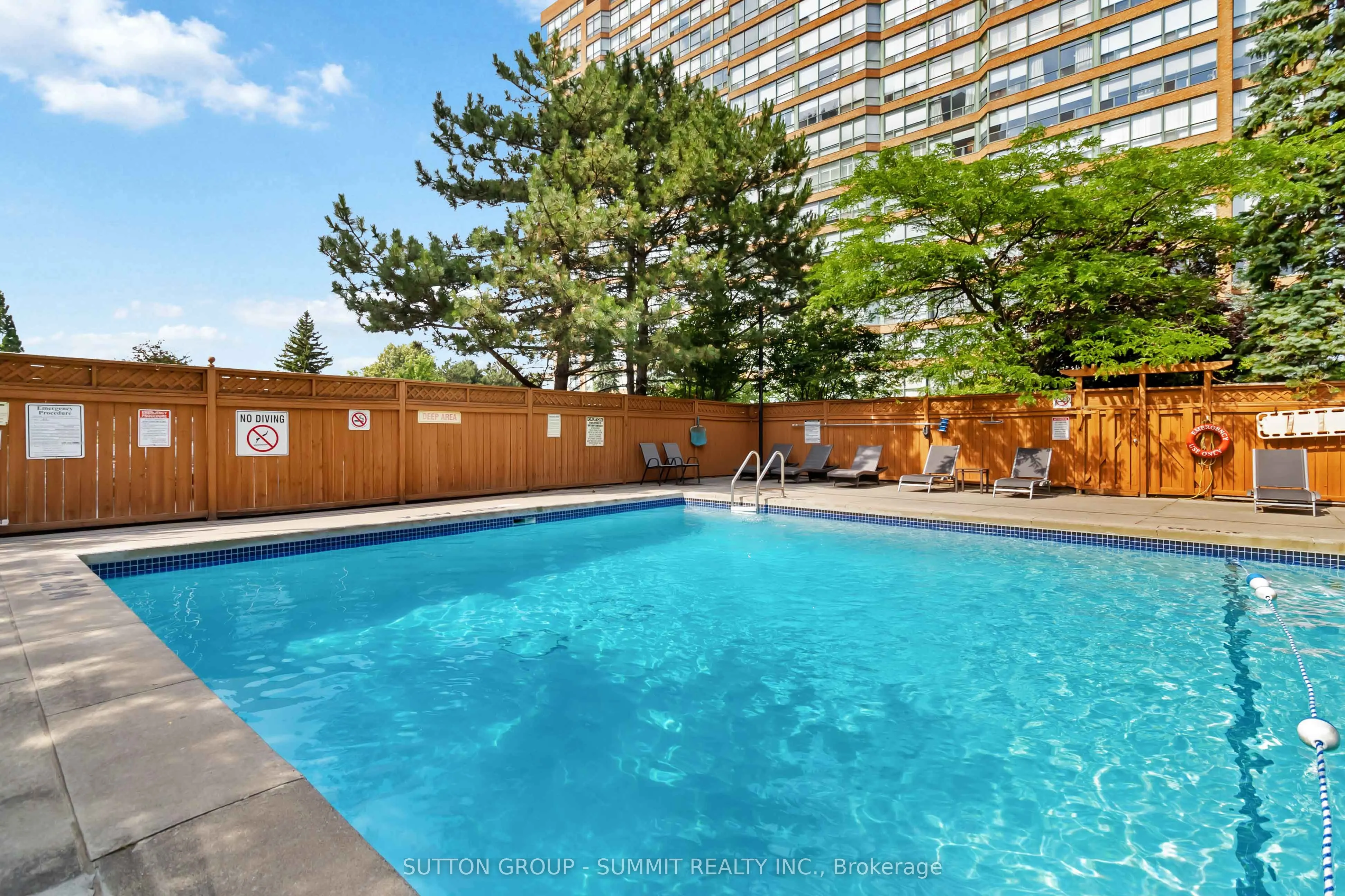 1276 Maple Crossing Boulevard, #412