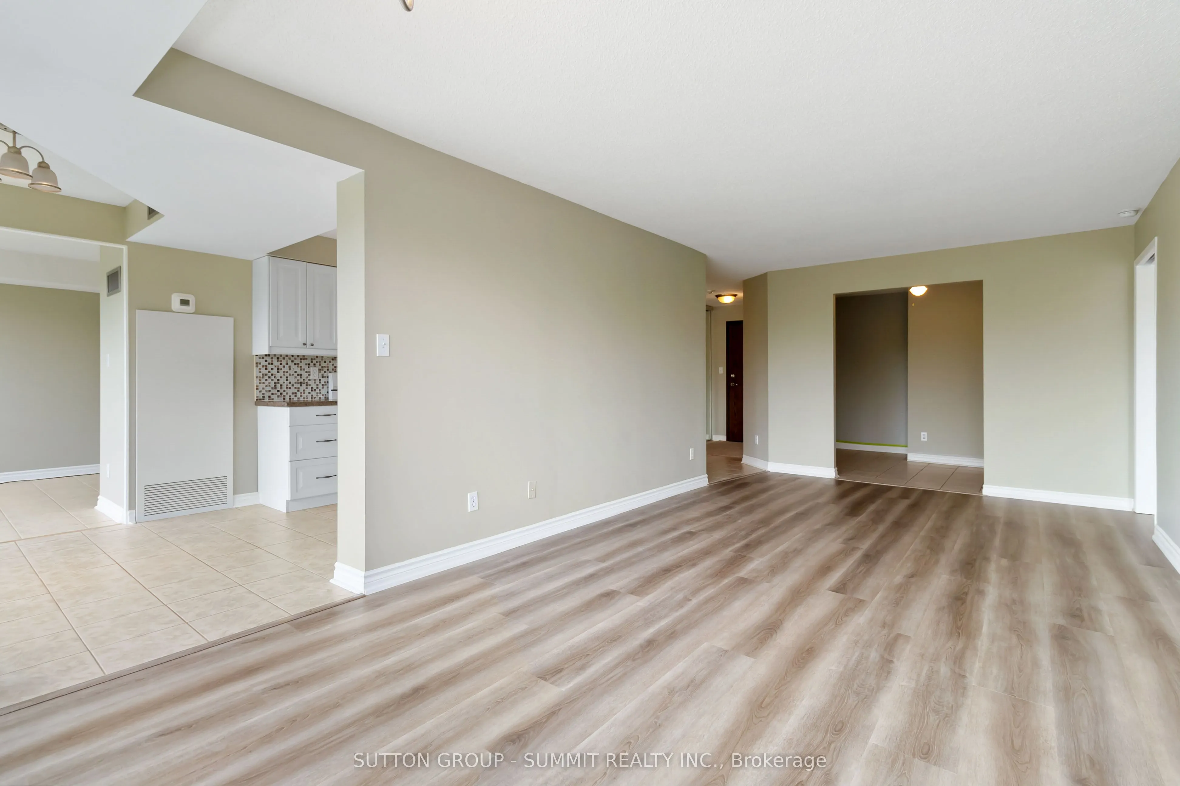 1276 Maple Crossing Boulevard, #412