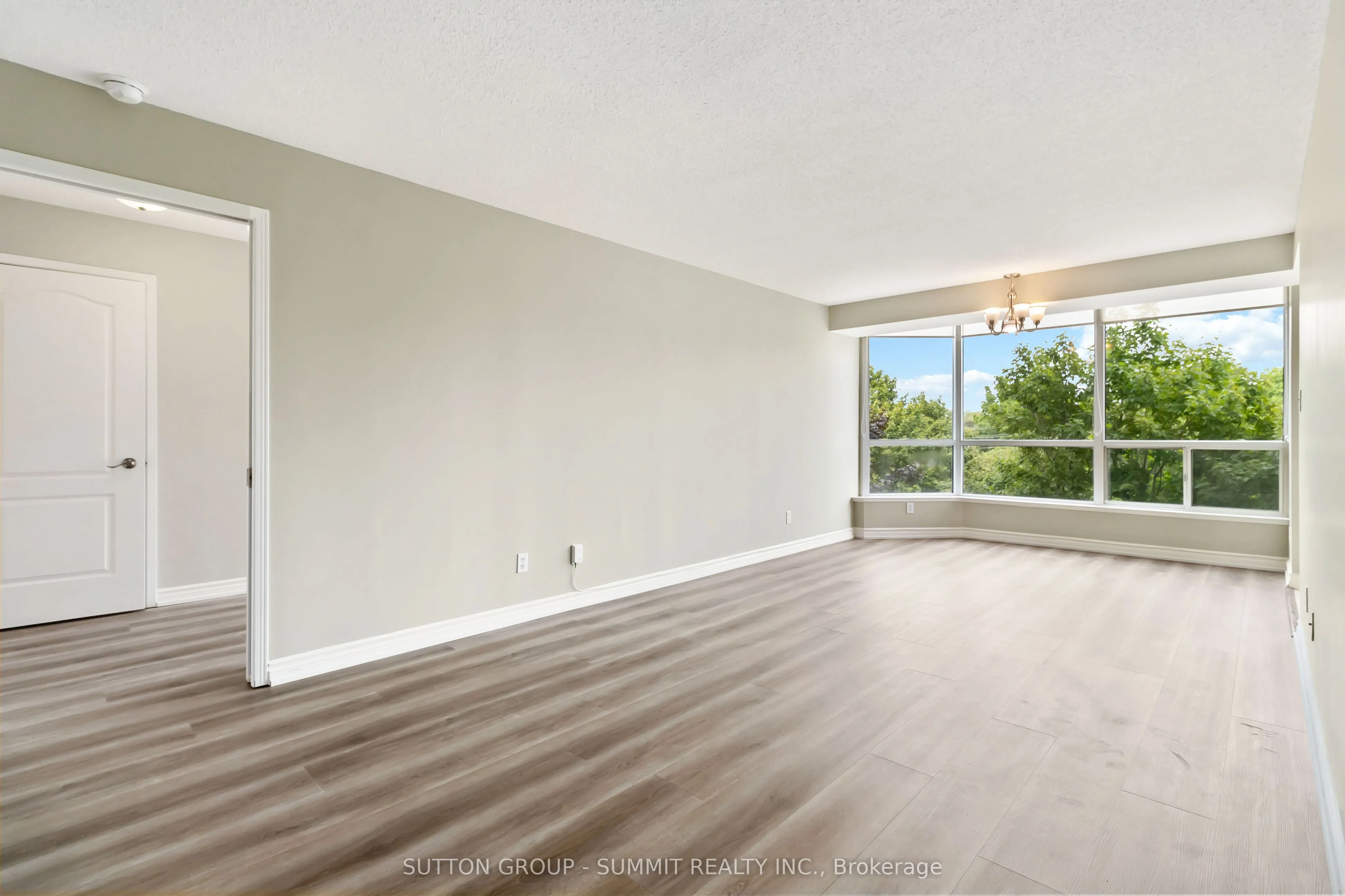 1276 Maple Crossing Boulevard, #412