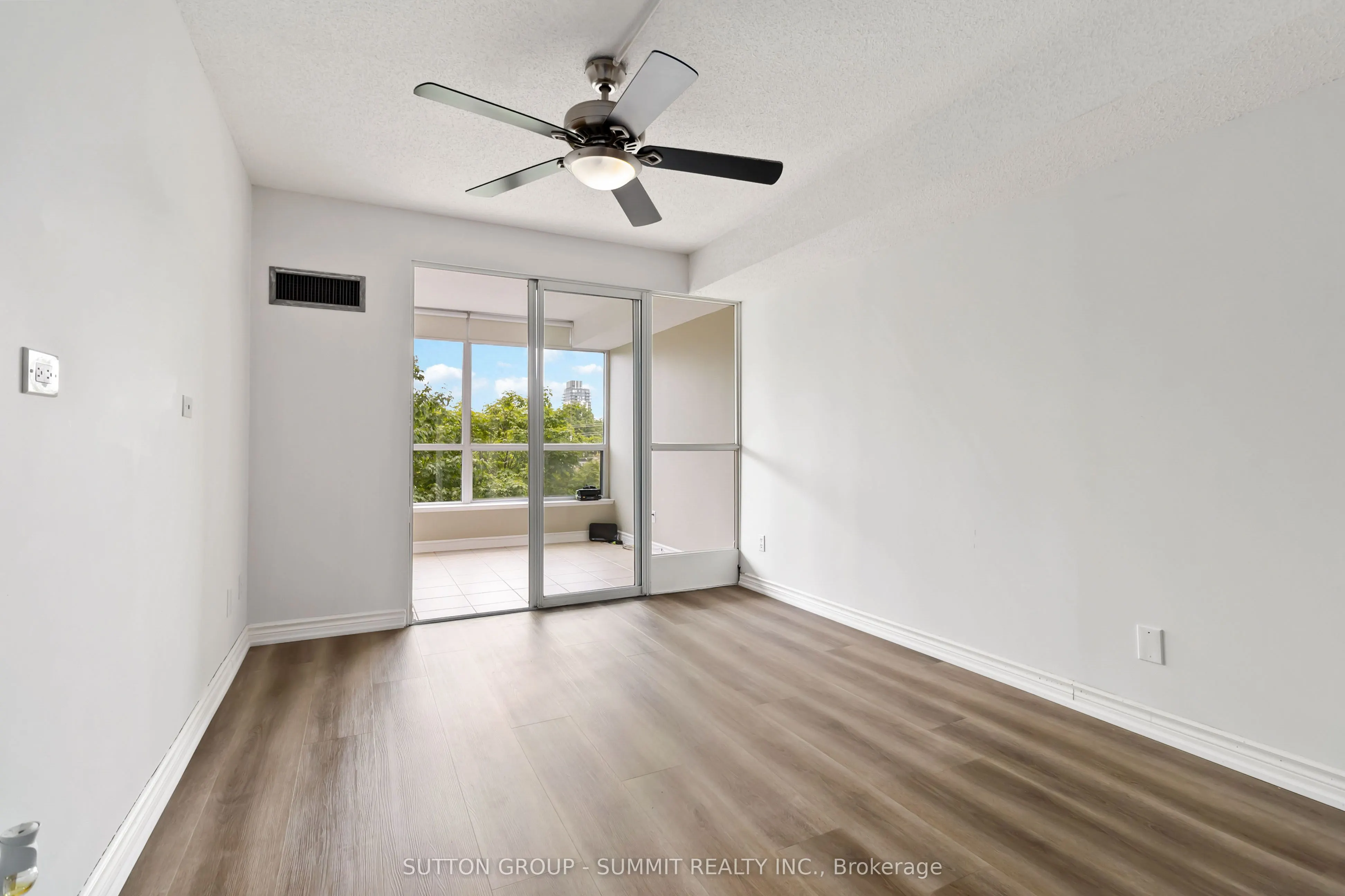 1276 Maple Crossing Boulevard, #412