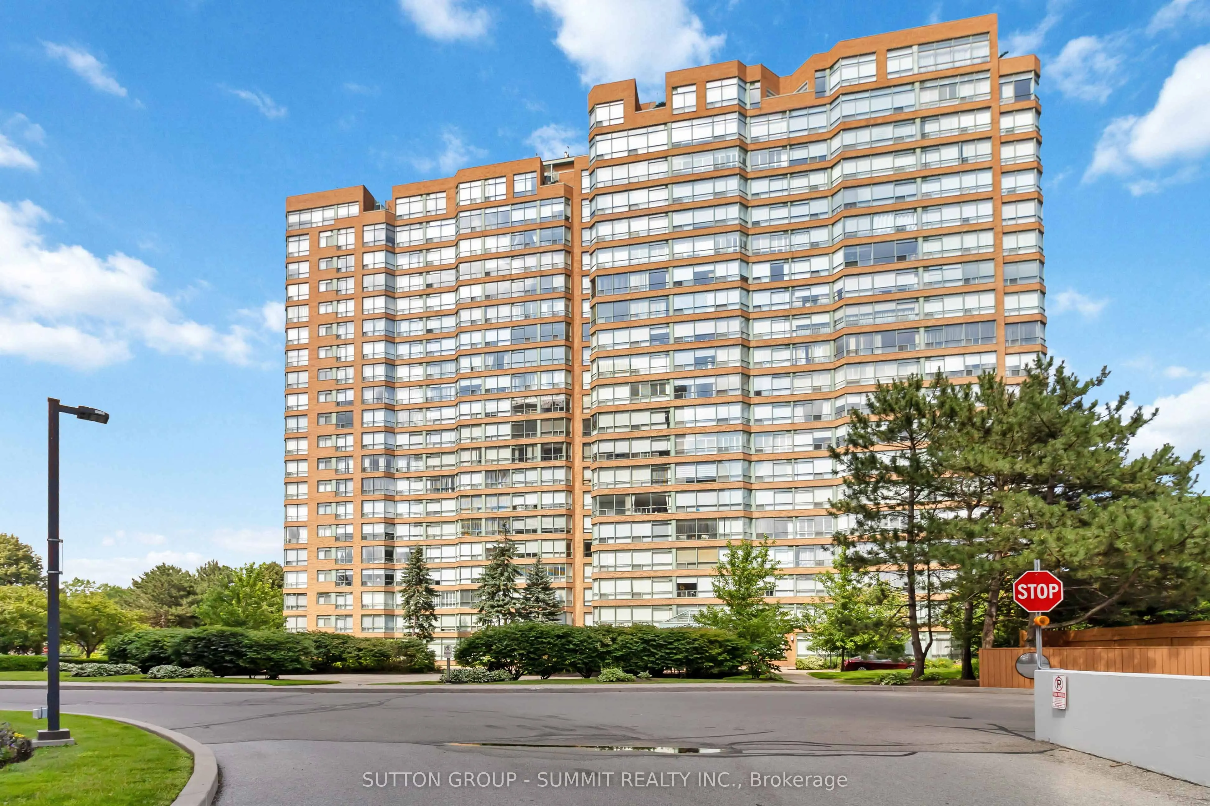 1276 Maple Crossing Boulevard, #412