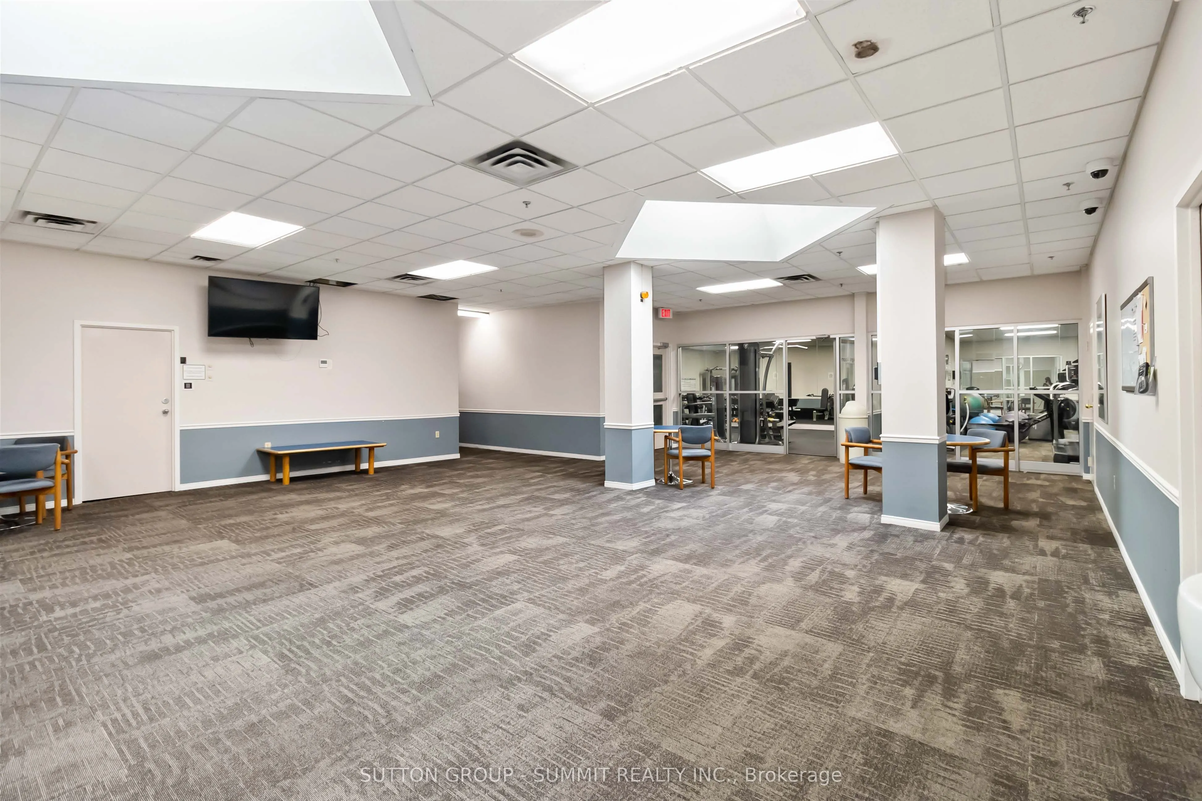 1276 Maple Crossing Boulevard, #412