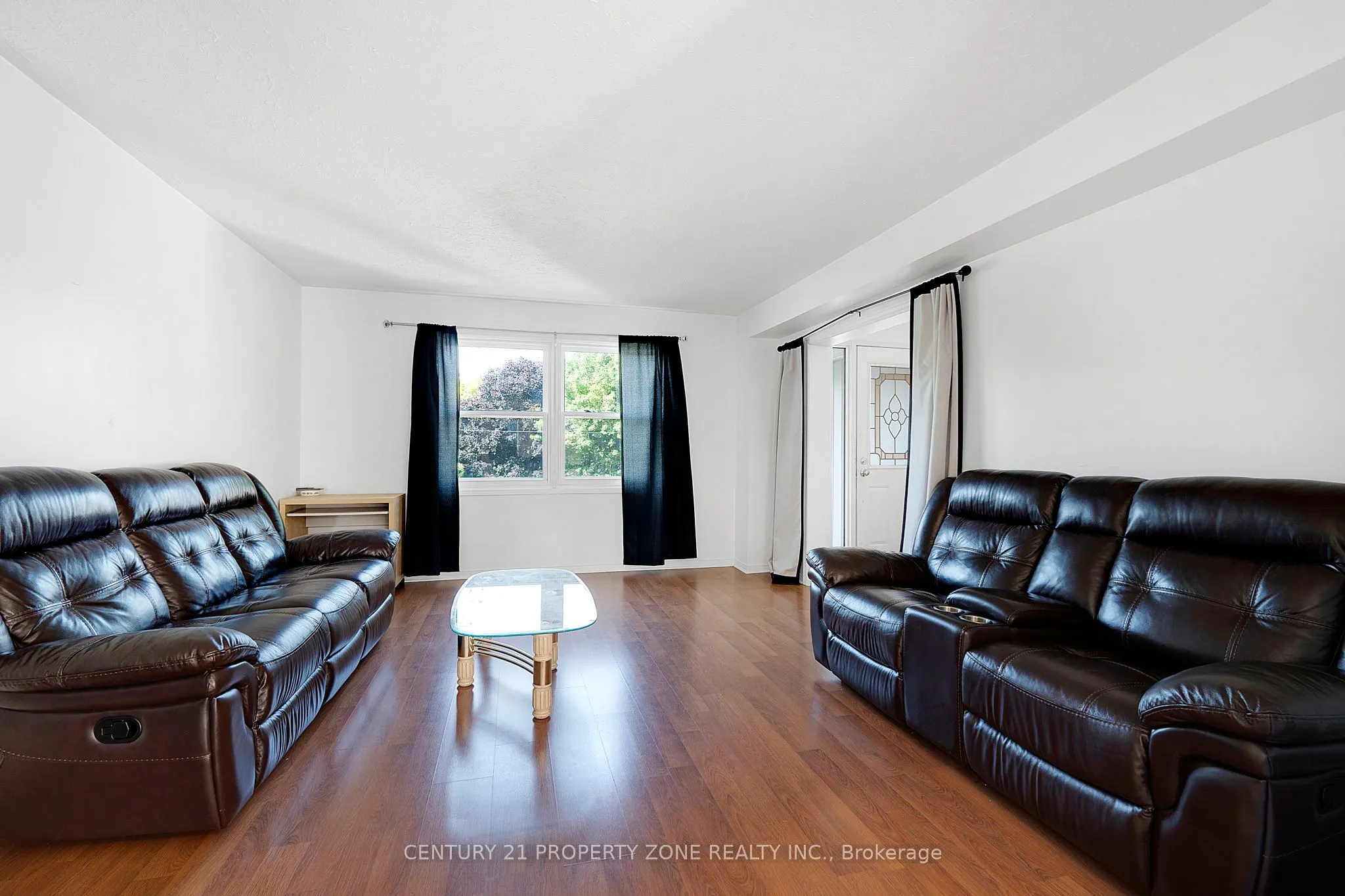 22 John Street W
