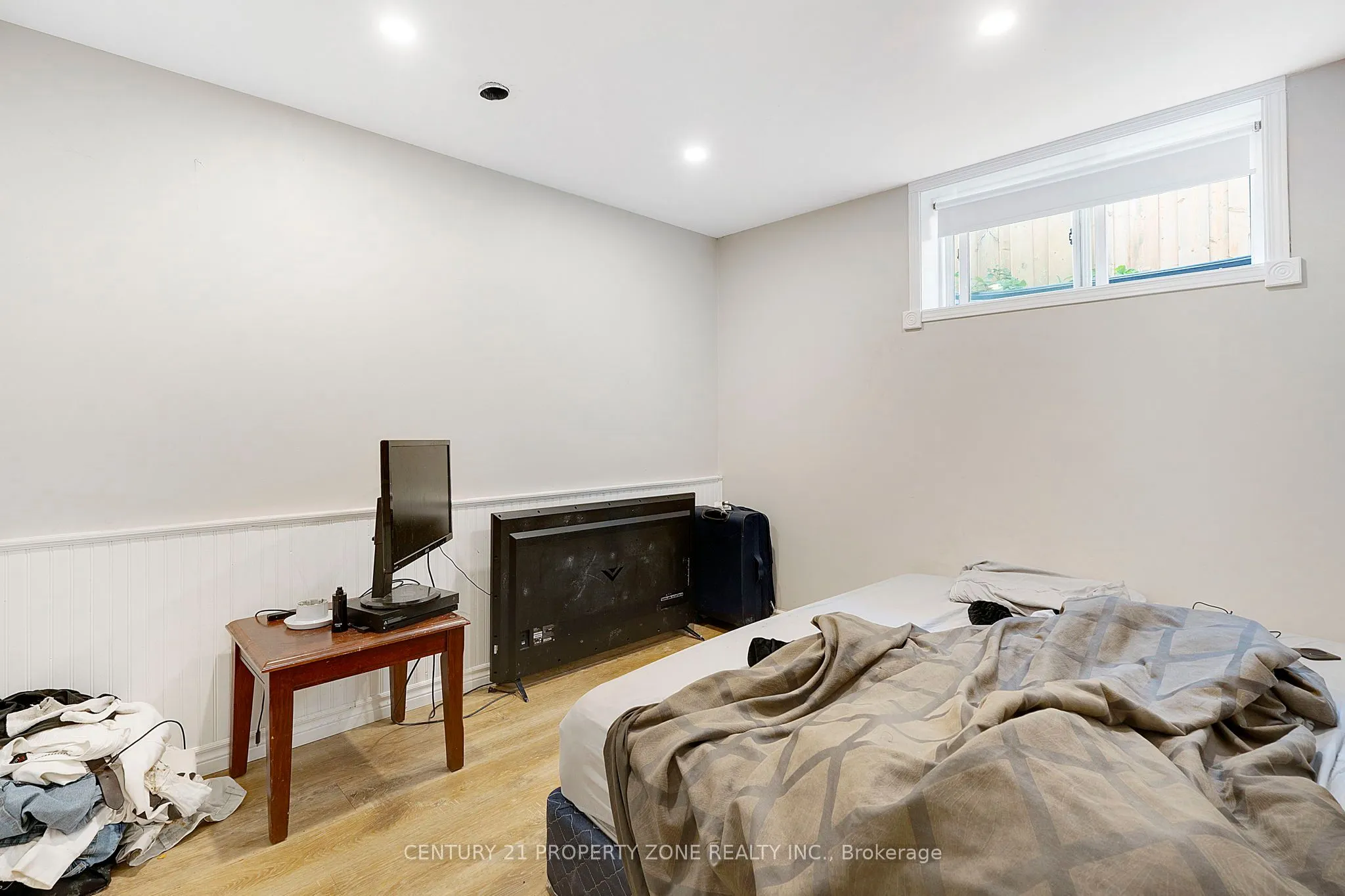 22 John Street W