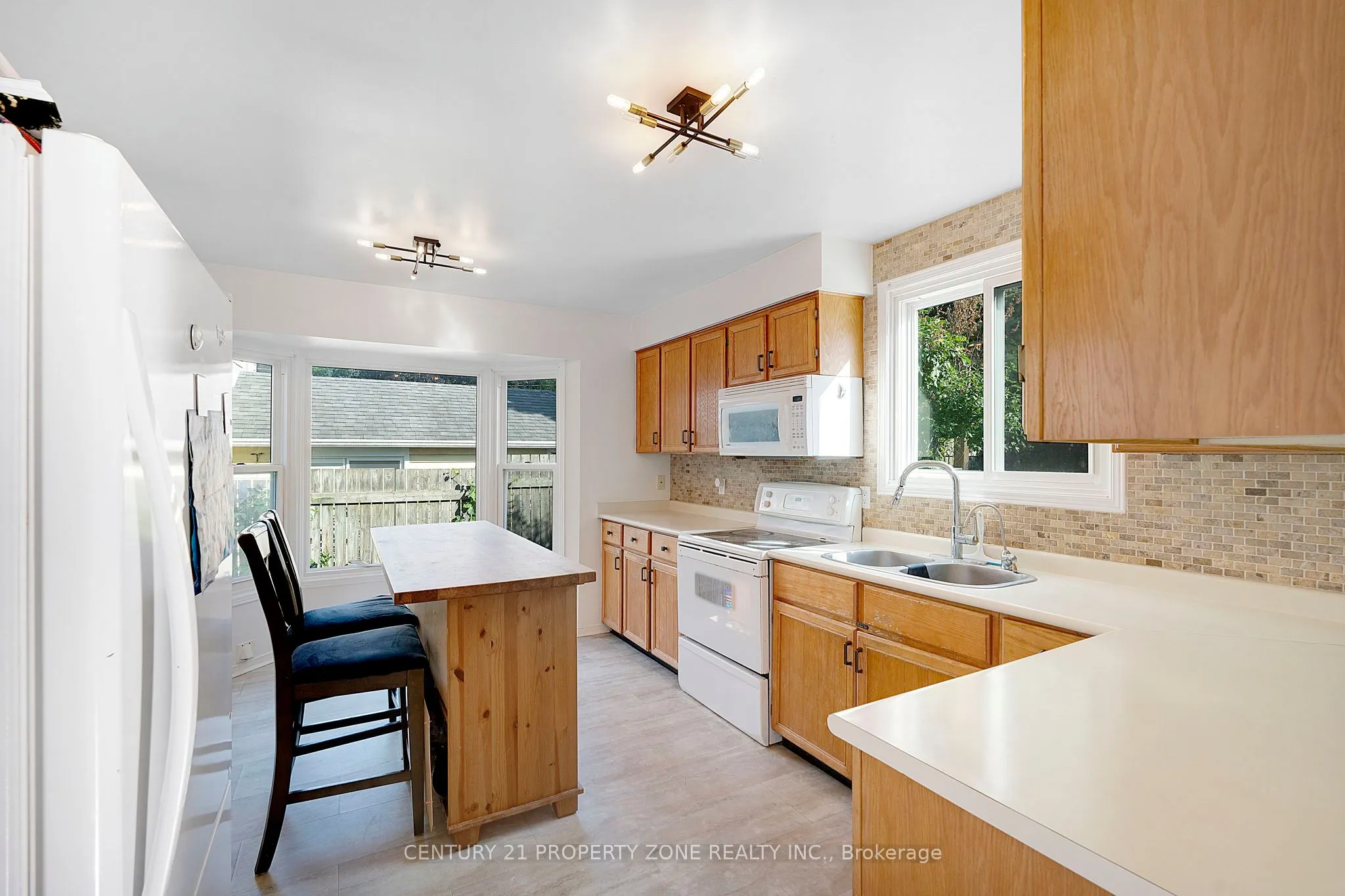 22 John Street W