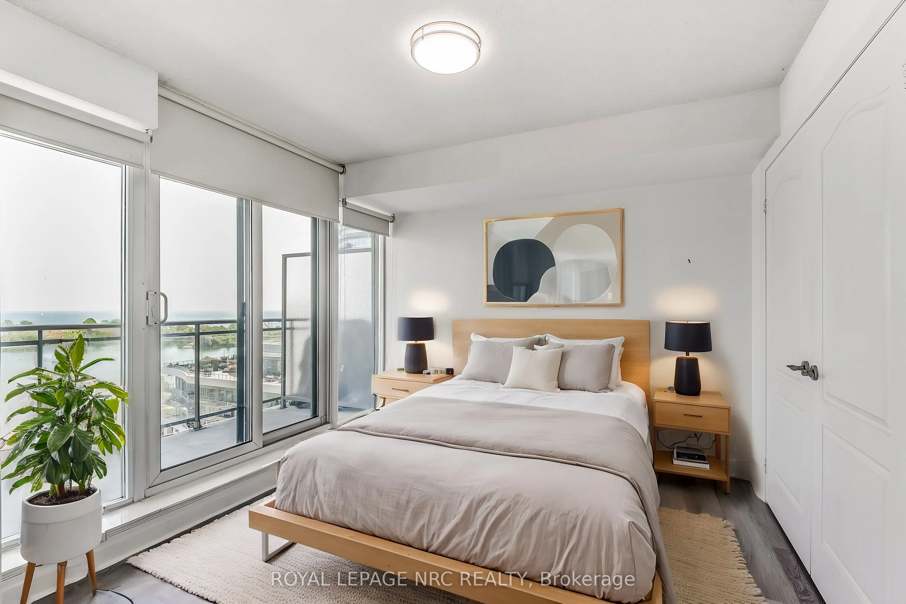 2121 Lakeshore Boulevard W, #1211