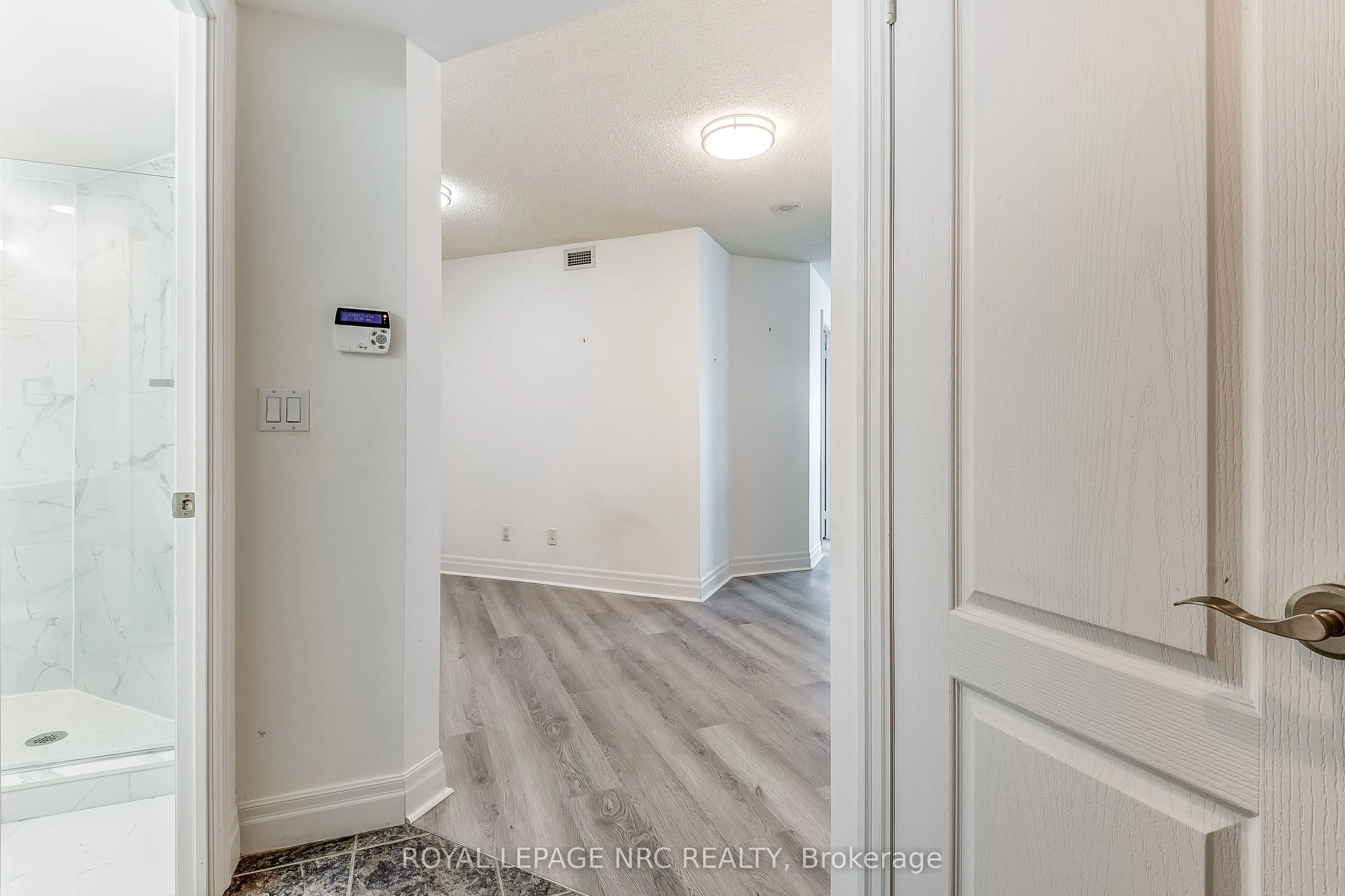 2121 Lakeshore Boulevard W, #1211
