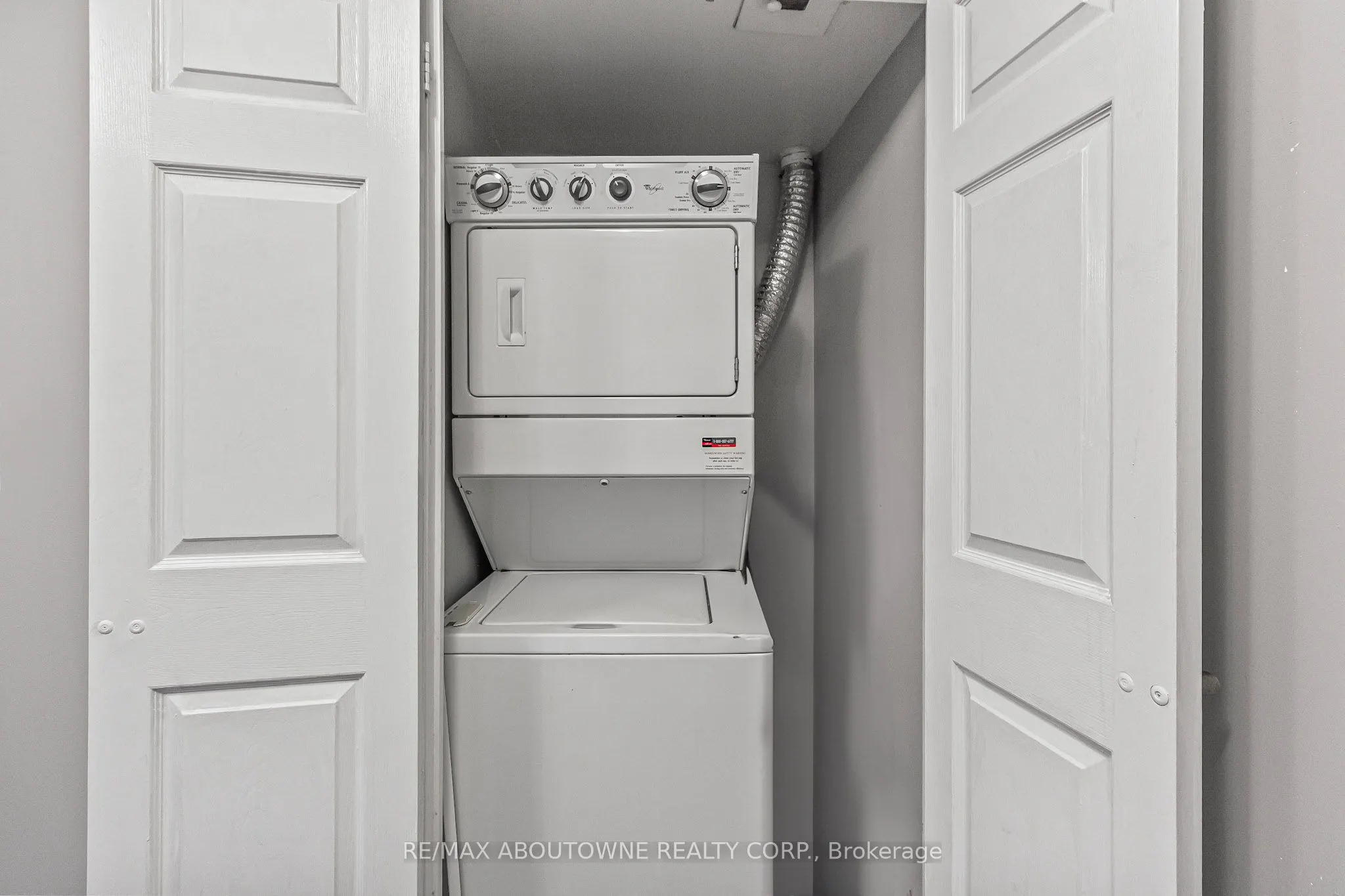 310 Burnhamthorpe Road W #401