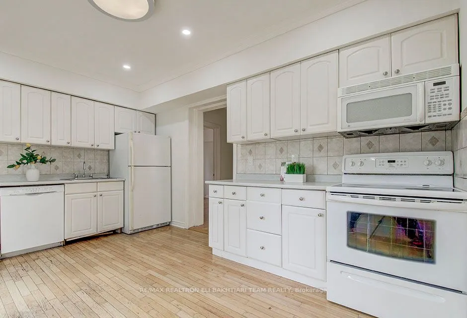 29 Roseland Drive